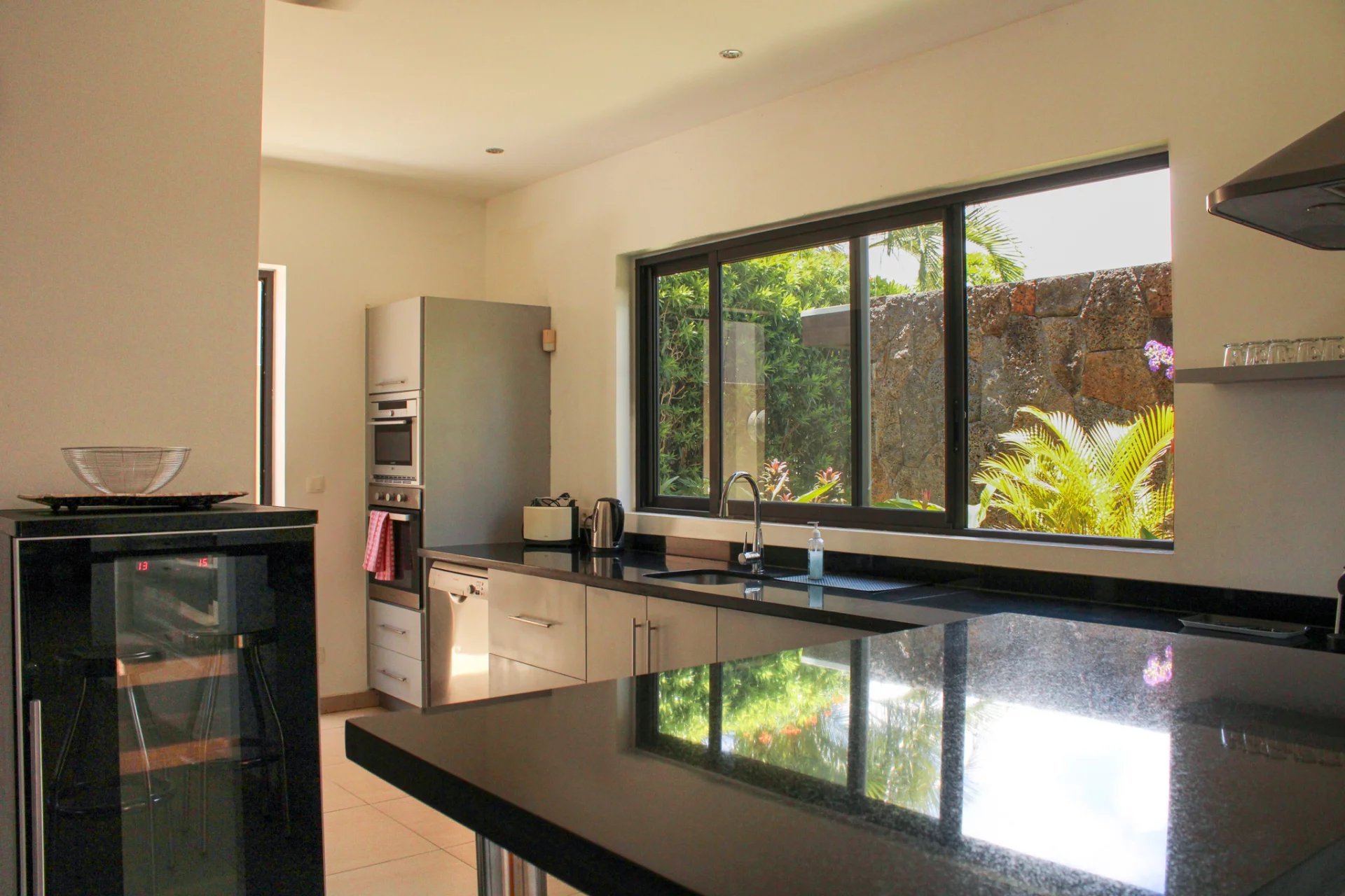 GRAND BAIE - Villa - 5  bedrooms - picture 7 title=
