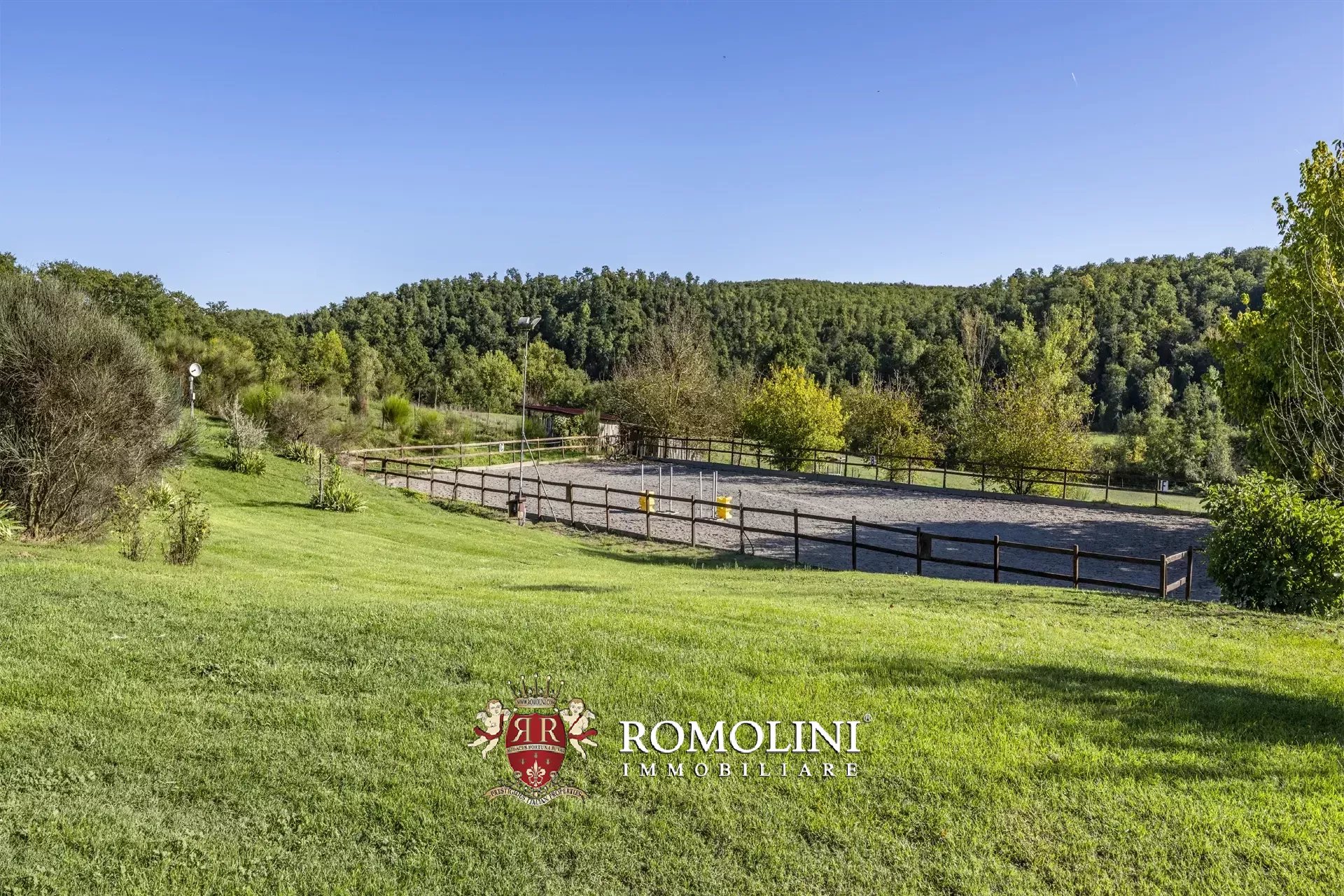 9 Bedroom Horse Property's Image 12