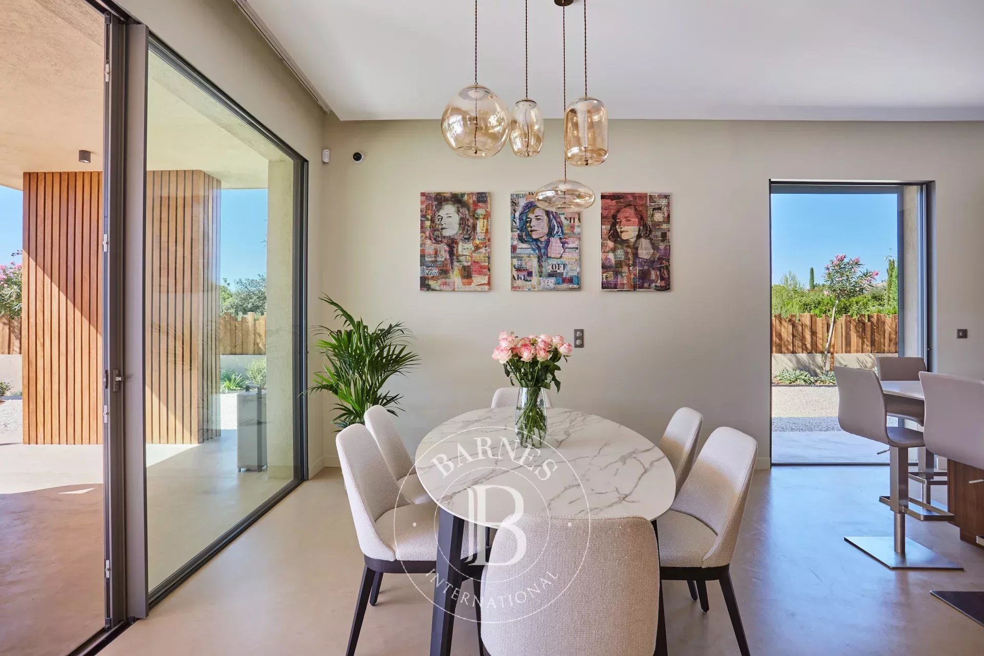 AIX-EN-PROVENCE — SINGLE-STORY HOUSE — 5 EN-SUITE BEDROOMS — HEATED POOL — WALKING DISTANCE TO AMENITIES - picture 12
