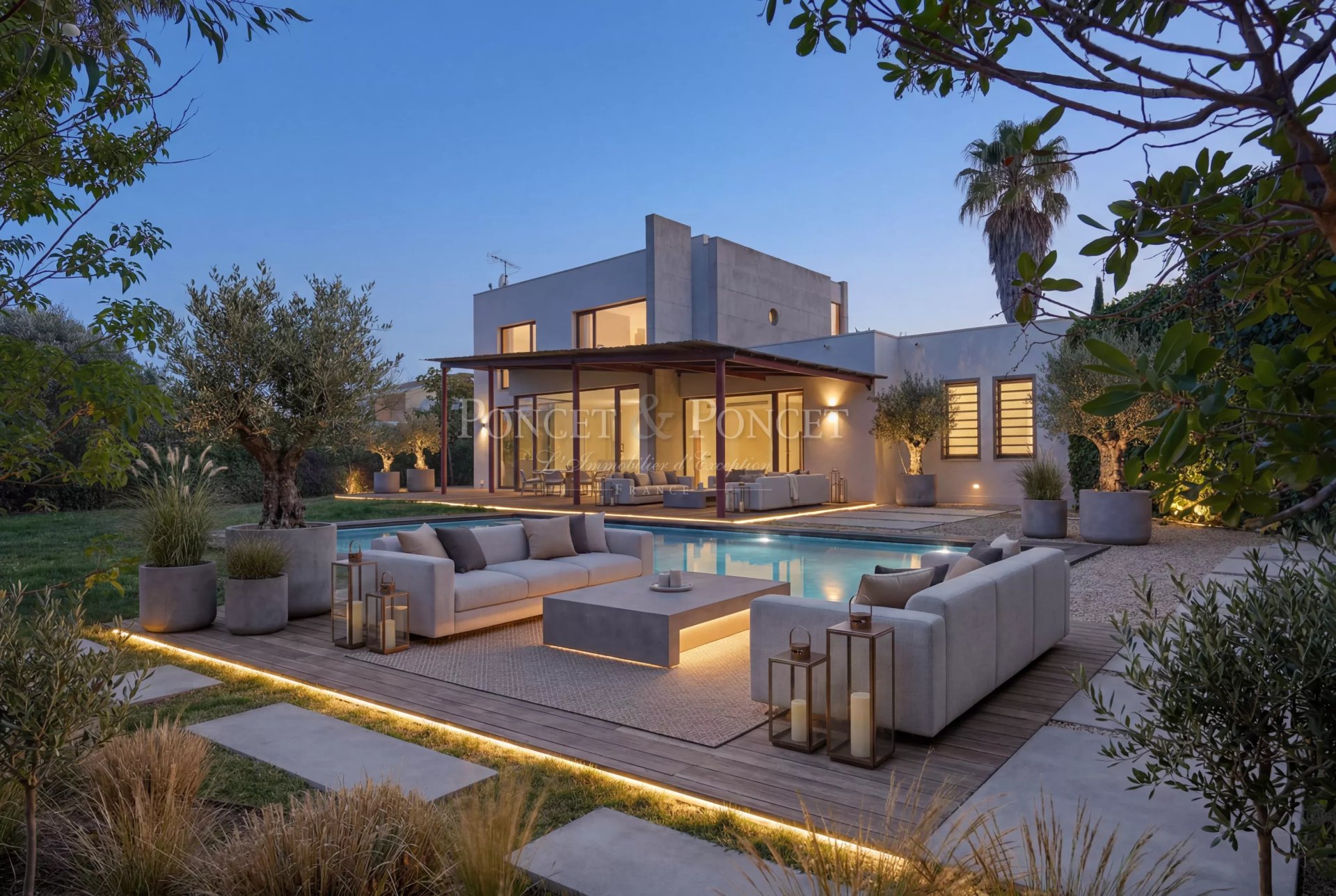5 Bedroom Villa/Townhouse's Image 24