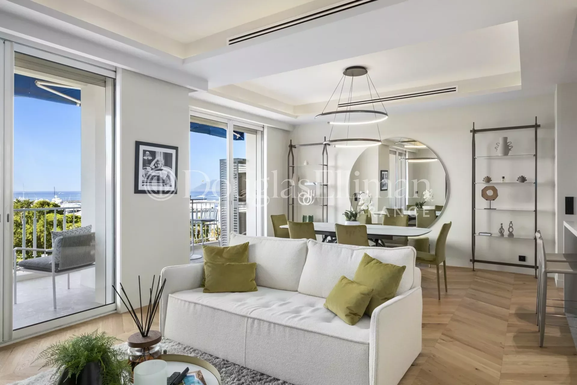 CANNES CROISETTE – Superbe 4 pièces rénové vue mer - Image nᵒ2