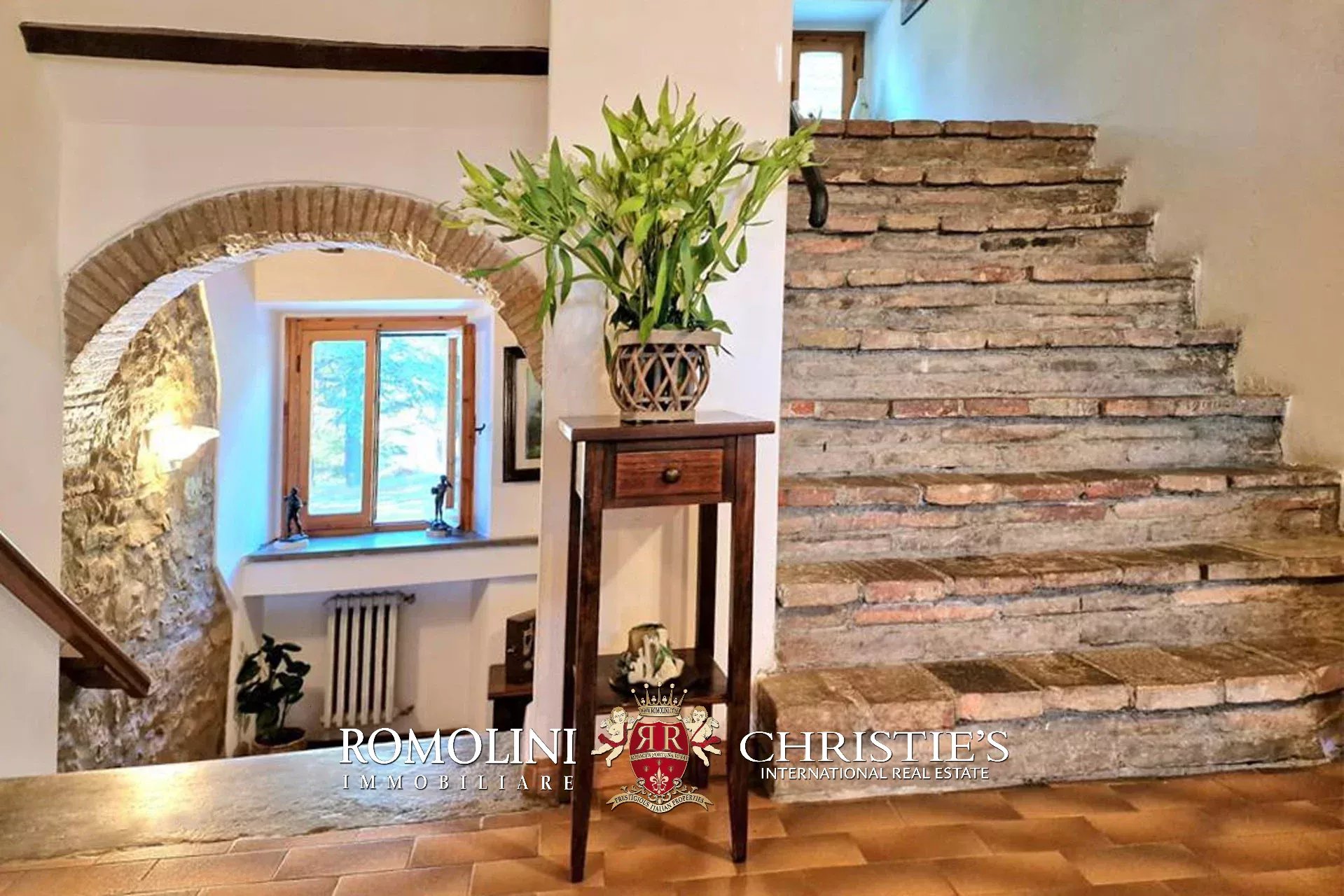 11 Bedroom Villa/Townhouse's Image 8