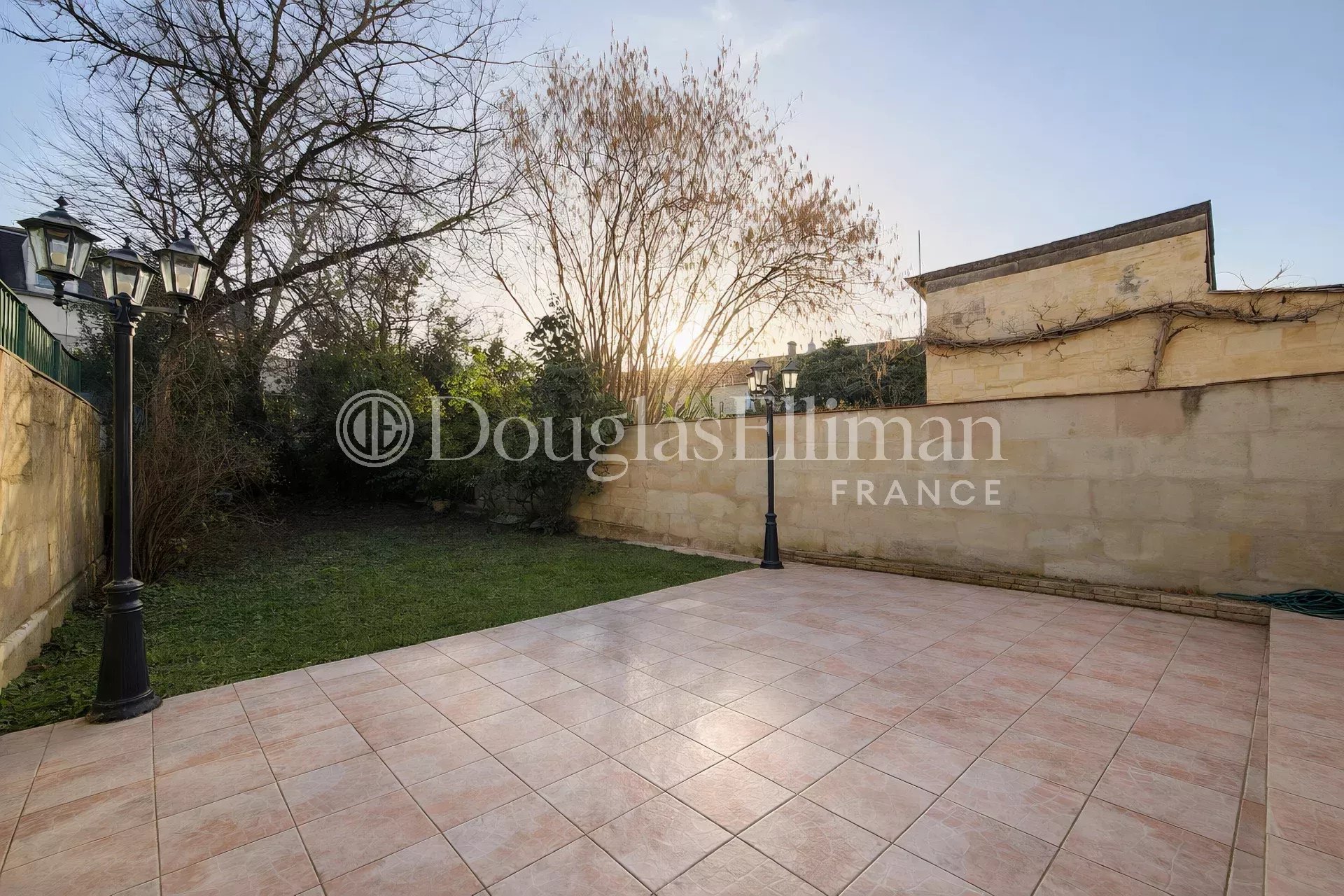 BORDEAUX – SAINT SEURIN – Garden – 5 bedrooms - Picture n°2