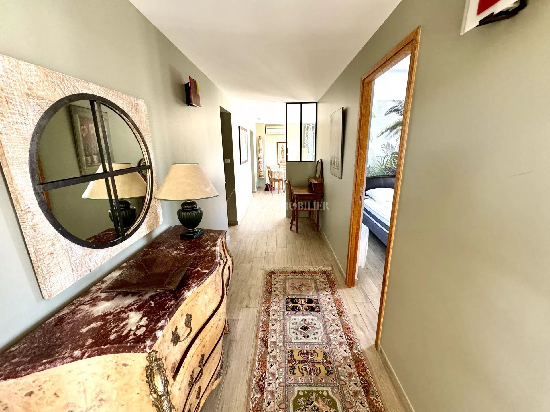 Agence immobilière de 