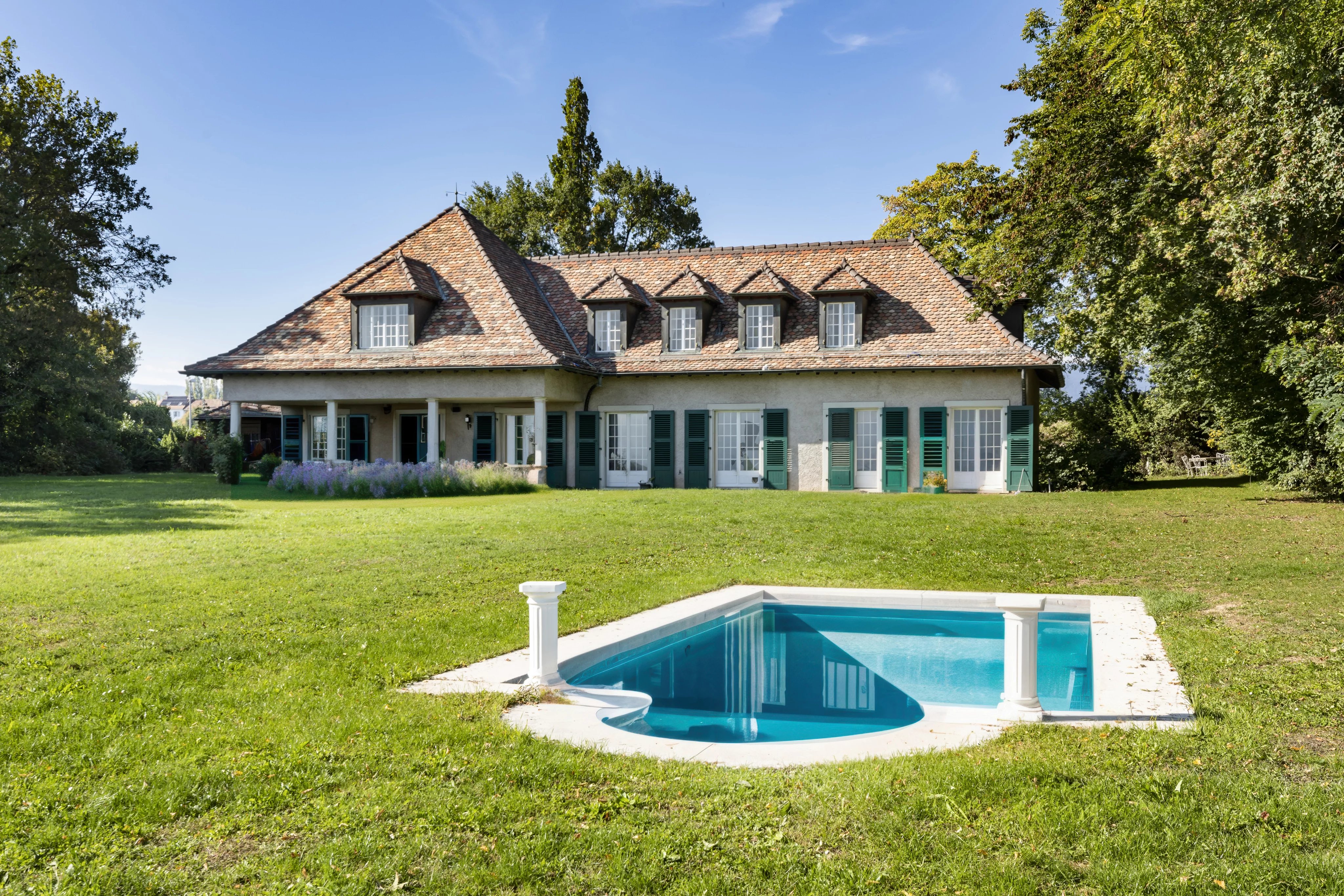 Sumptuous property overlooking Lake Geneva