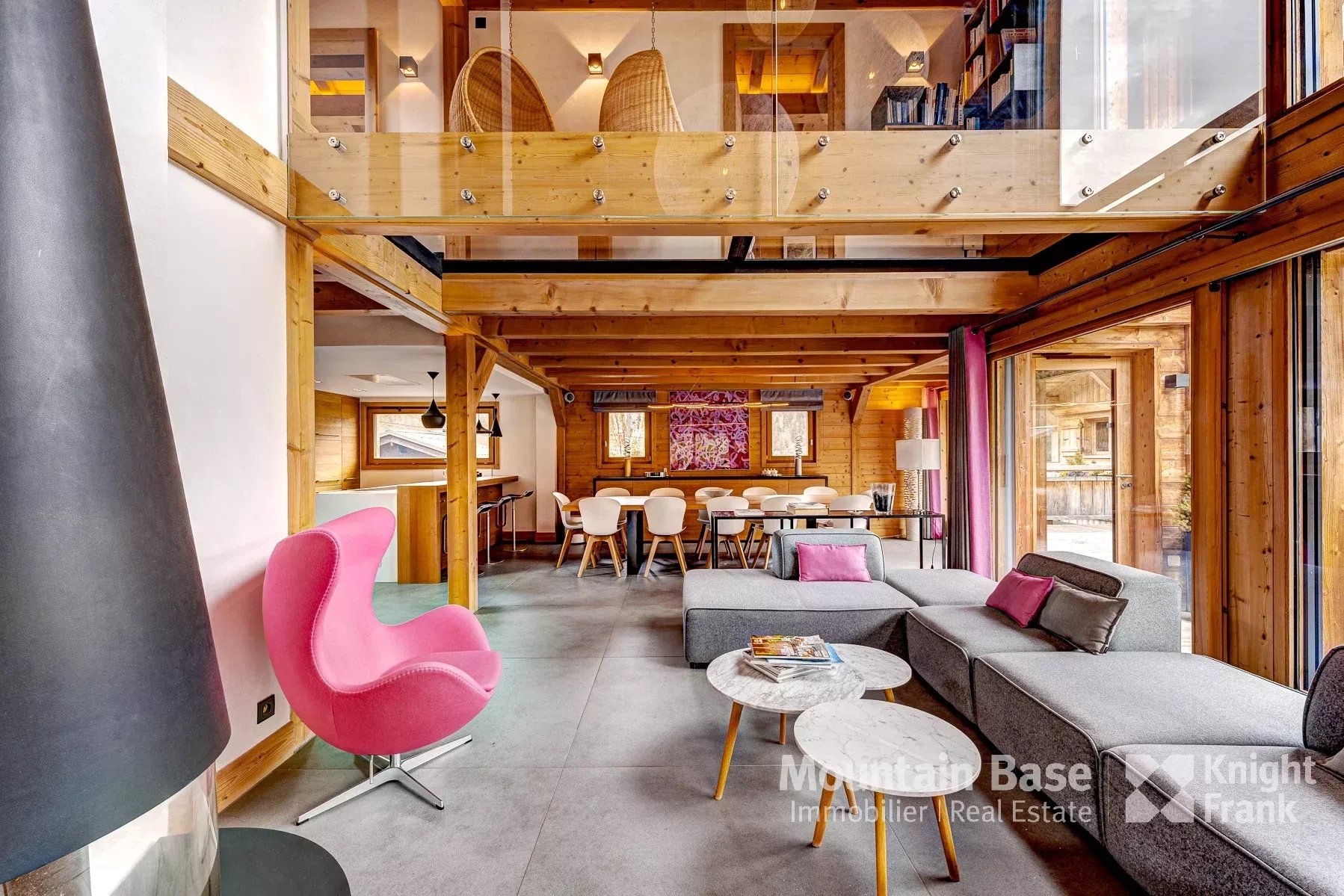 Photo of Beautifully finished 5 bedroom chalet with independent apartment in Les Houches