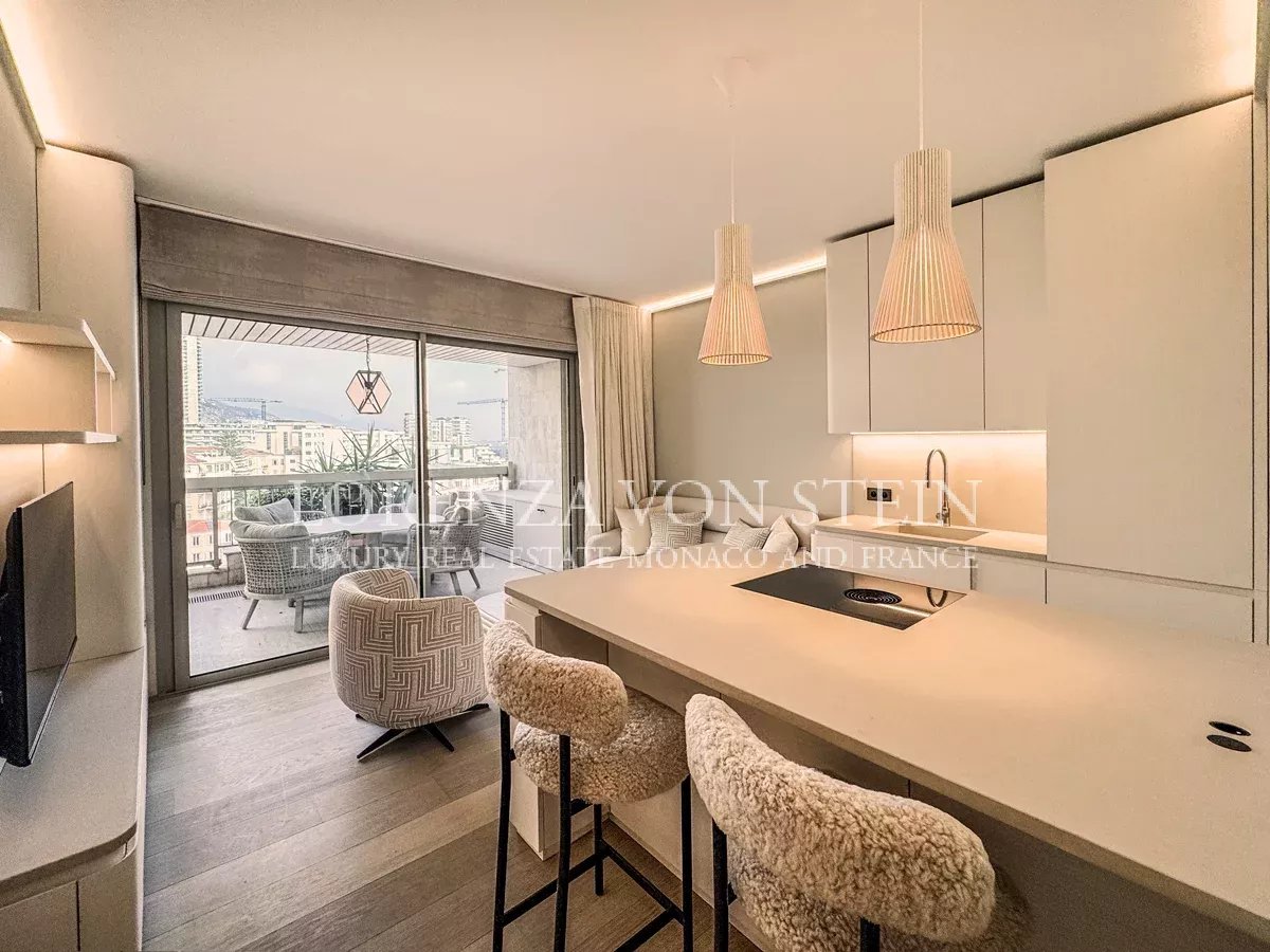 Exclusive mandate: Fully furnished luxury apartment