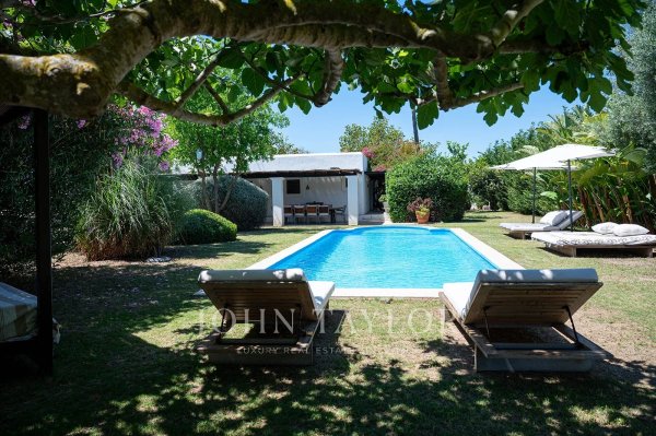Charming Renovated Finca near Cala Jondal, Ibiza — photo 2