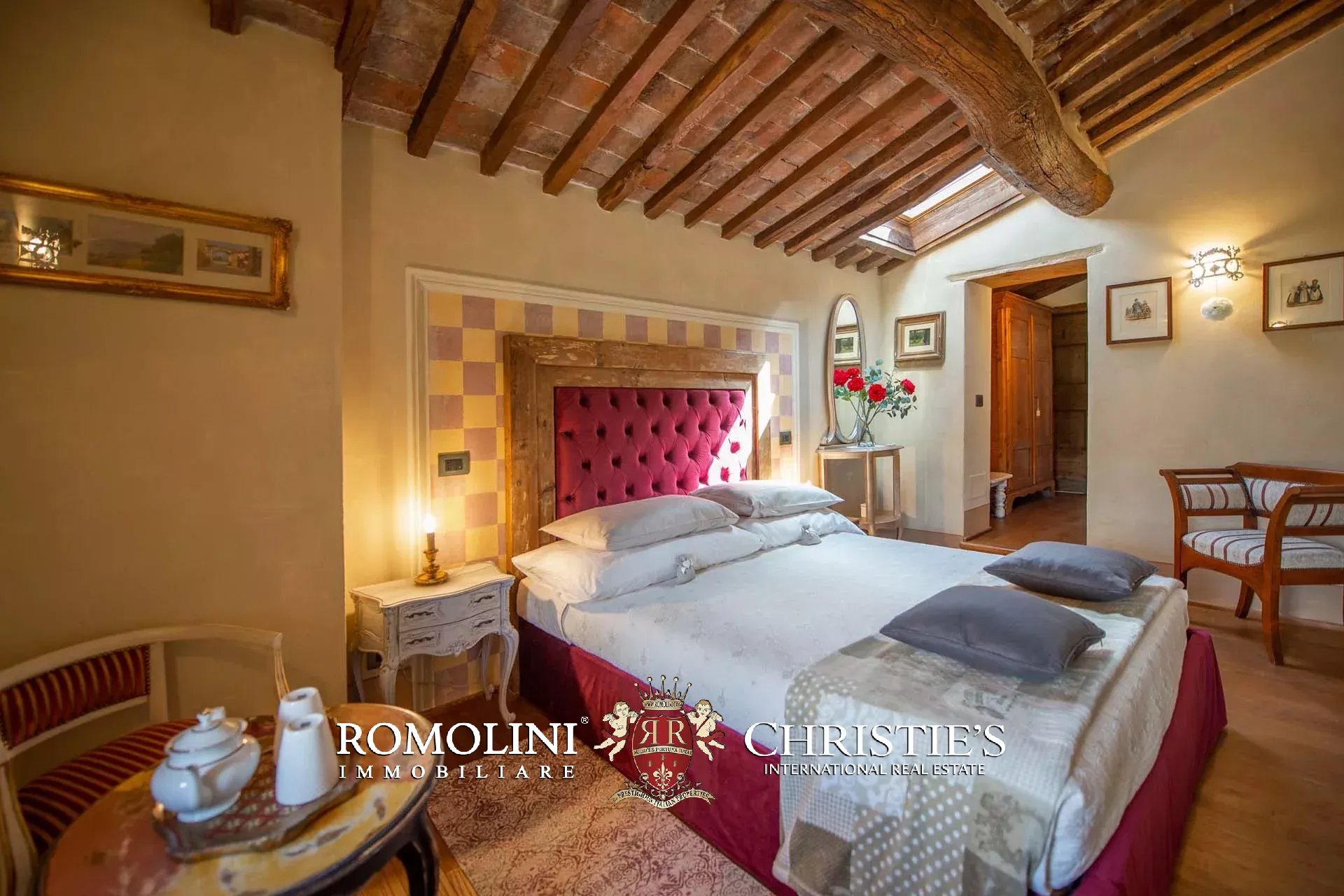 7 Bedroom Villa/Townhouse's Image 77