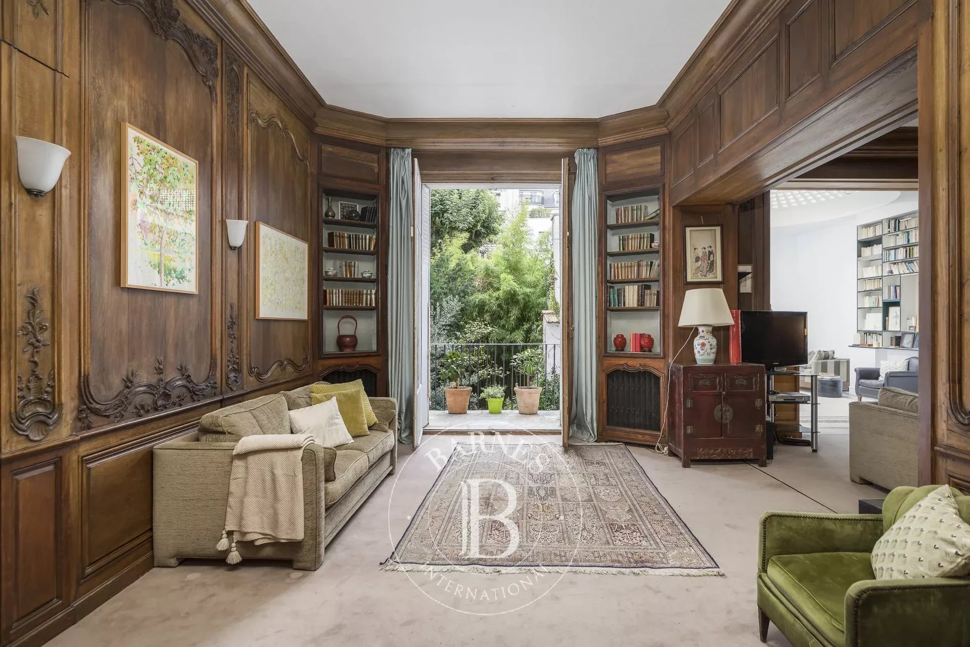 Paris 16 - La Muette/Private Villa - Garden-level duplex - picture 4 title=