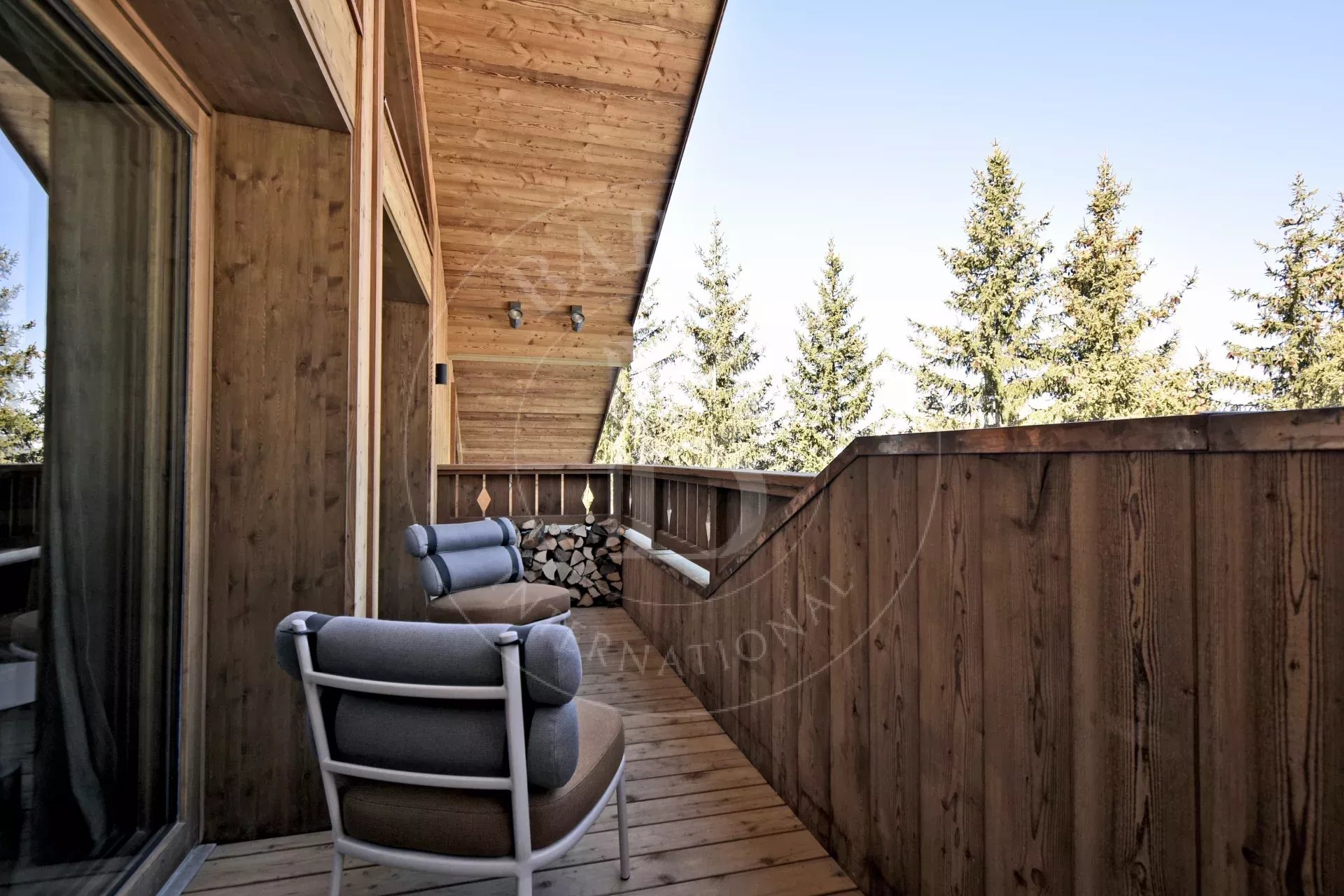 Méribel Superb 4-bedroom duplex apartment at Rond Point des Pistes
