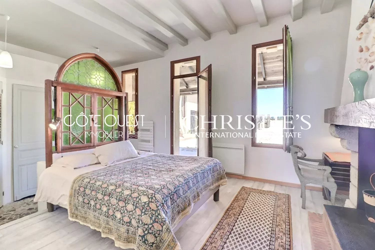 8 Bedroom Villa/Townhouse's Image 11