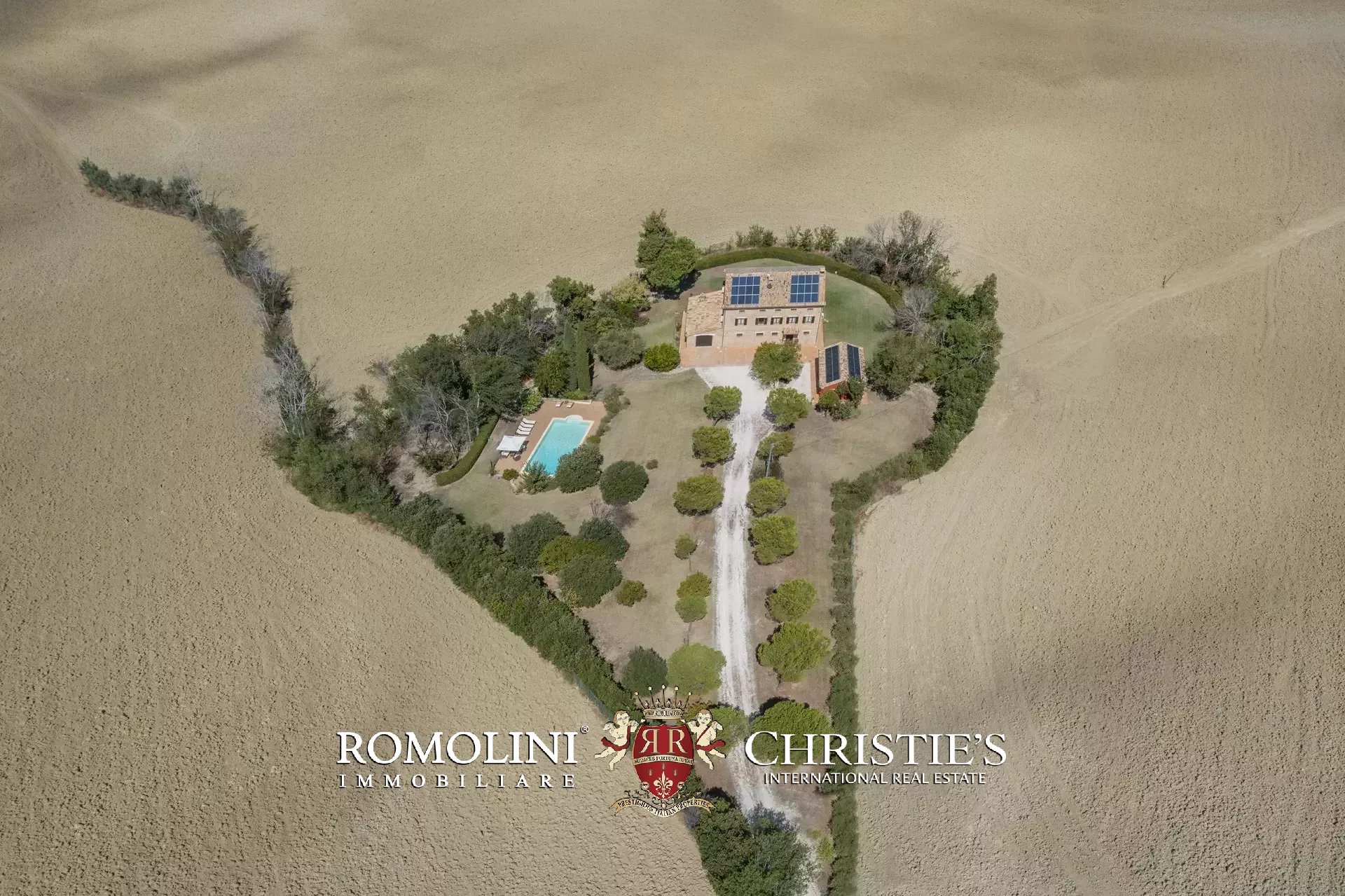 4 Bedroom Villa/Townhouse's Image 26