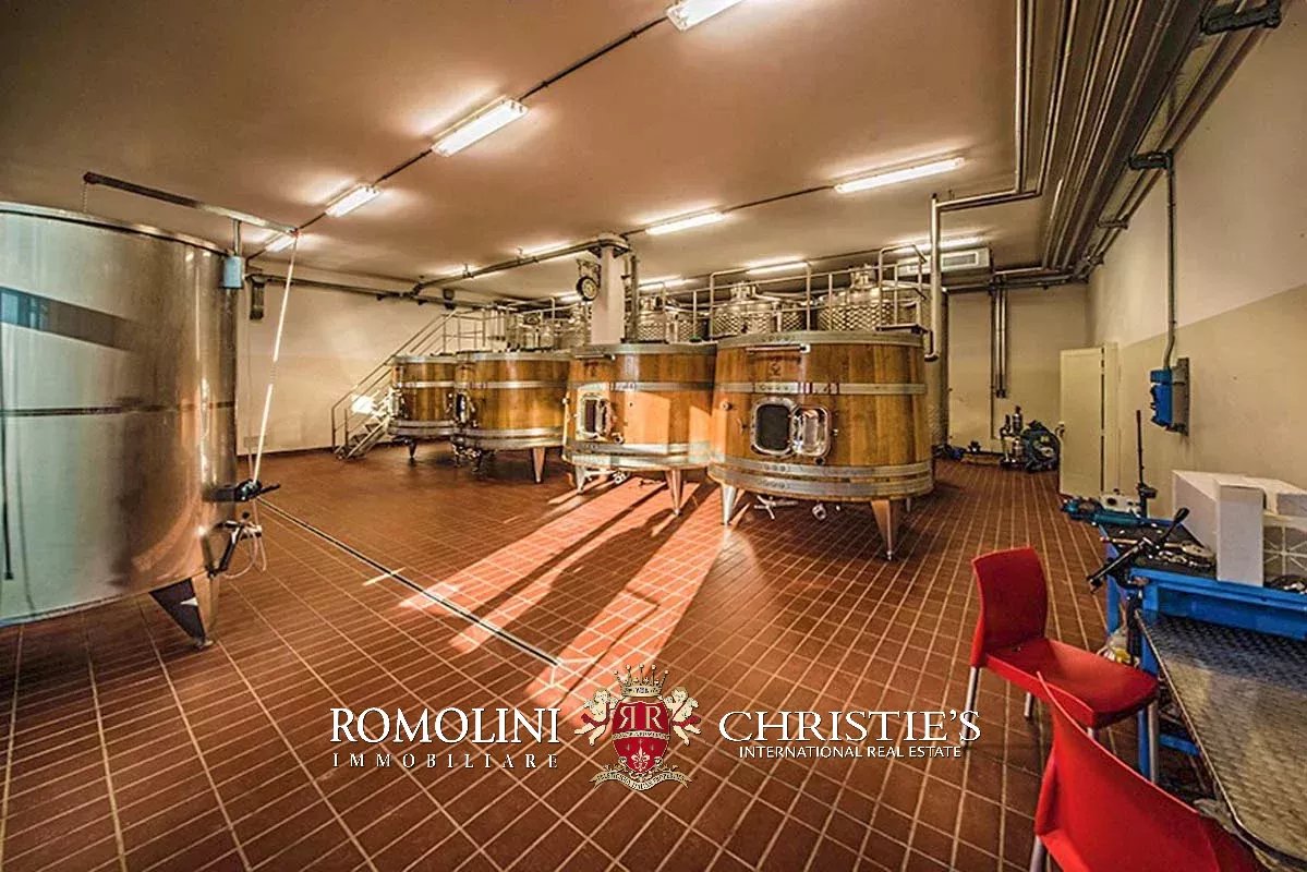 3 Bedroom Vineyard's Image 34