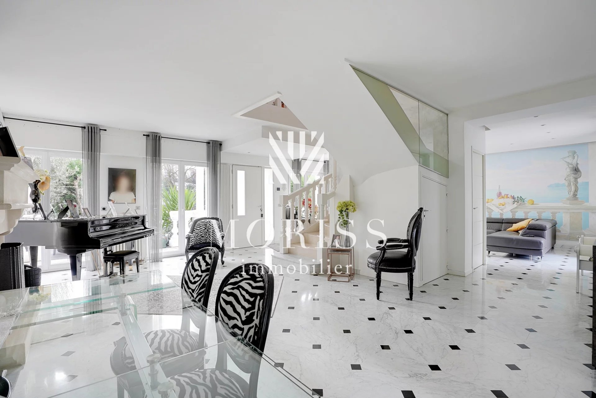 Le Perreux-sur-Marne Maison en R+1 de 214 m2 - Image 1