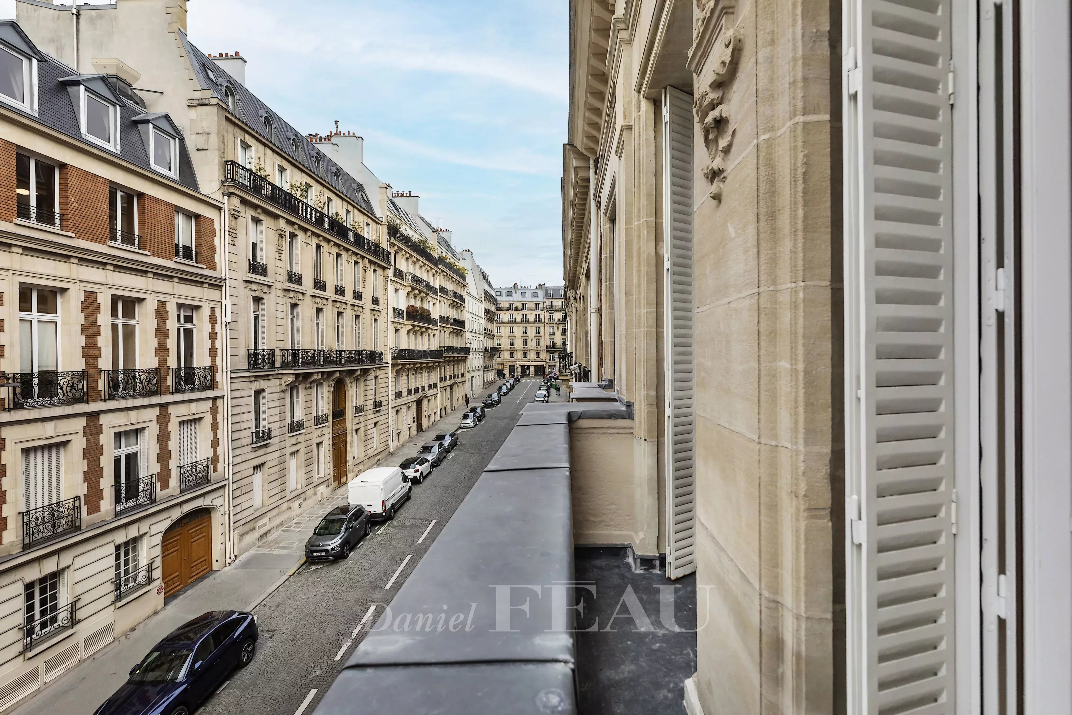 Sale Mansion Paris 8th