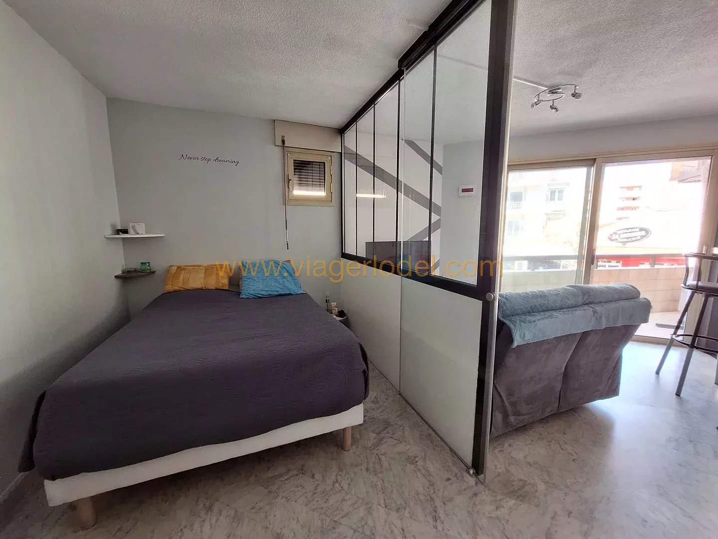 Ref. 9457 SINGLE PAYMENT ANNUITY (OCCUPIED DURING 10 YEARS), SAINT -RAPHAEL (83)
