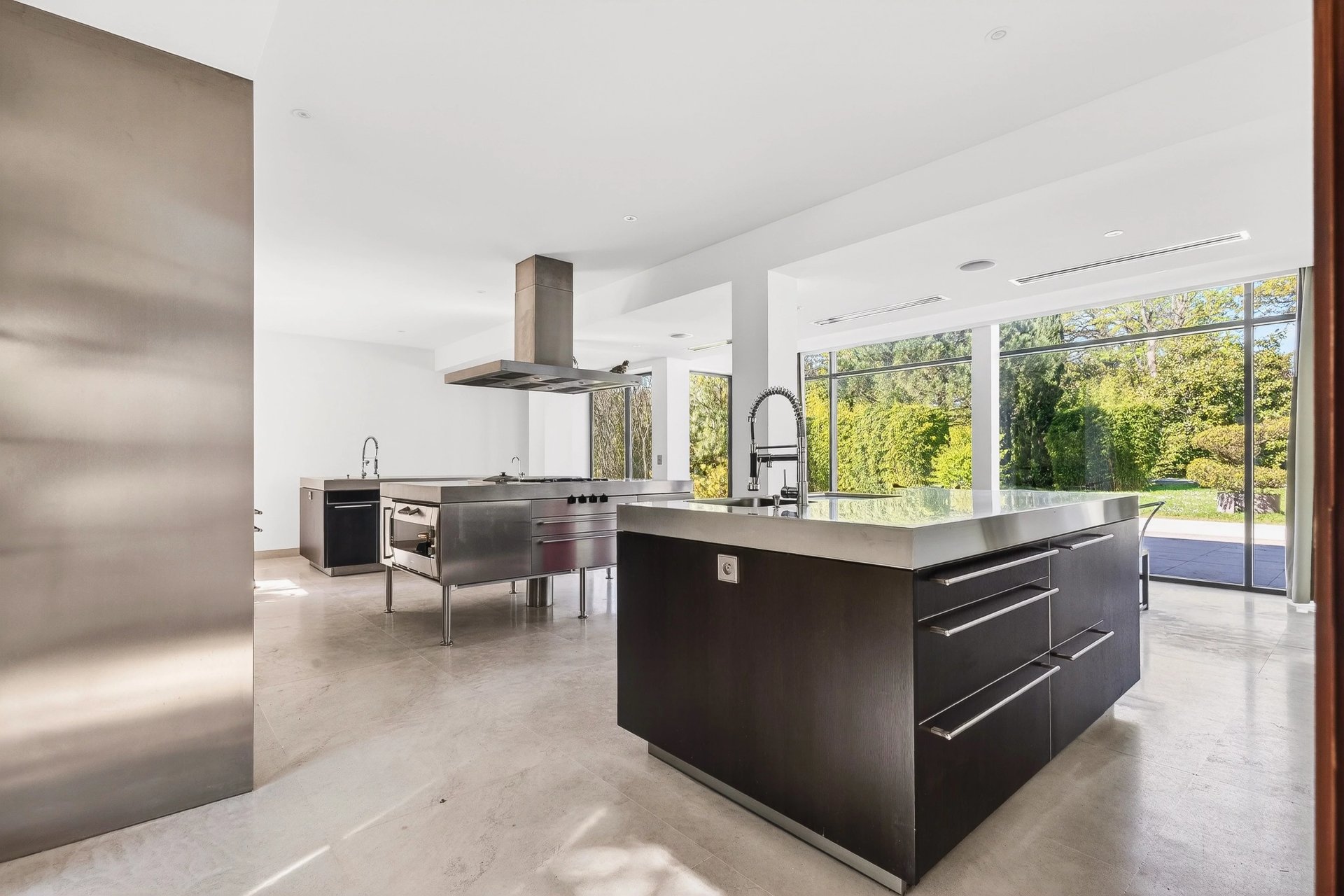 5 Bedroom Villa/Townhouse's Image 4