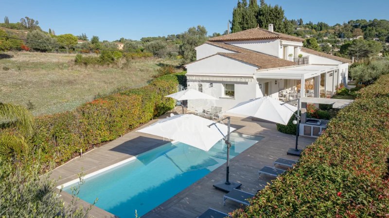 Mougins