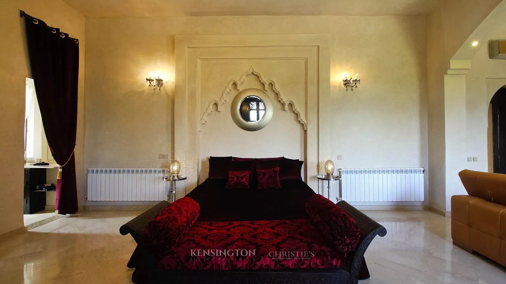 6 Bedroom Villa/Townhouse's Image 33