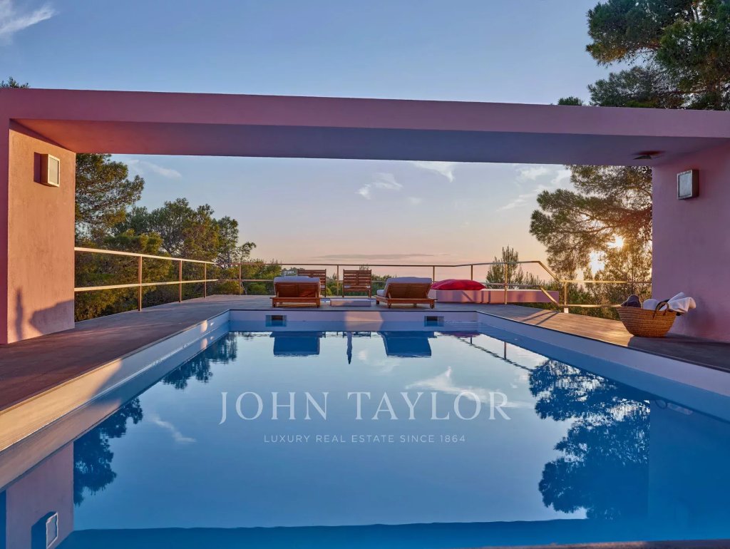 Villa for sale in Cala vedella — Luxury Japanese-Style Villa for Sale in Cala Vedella, Ibiza