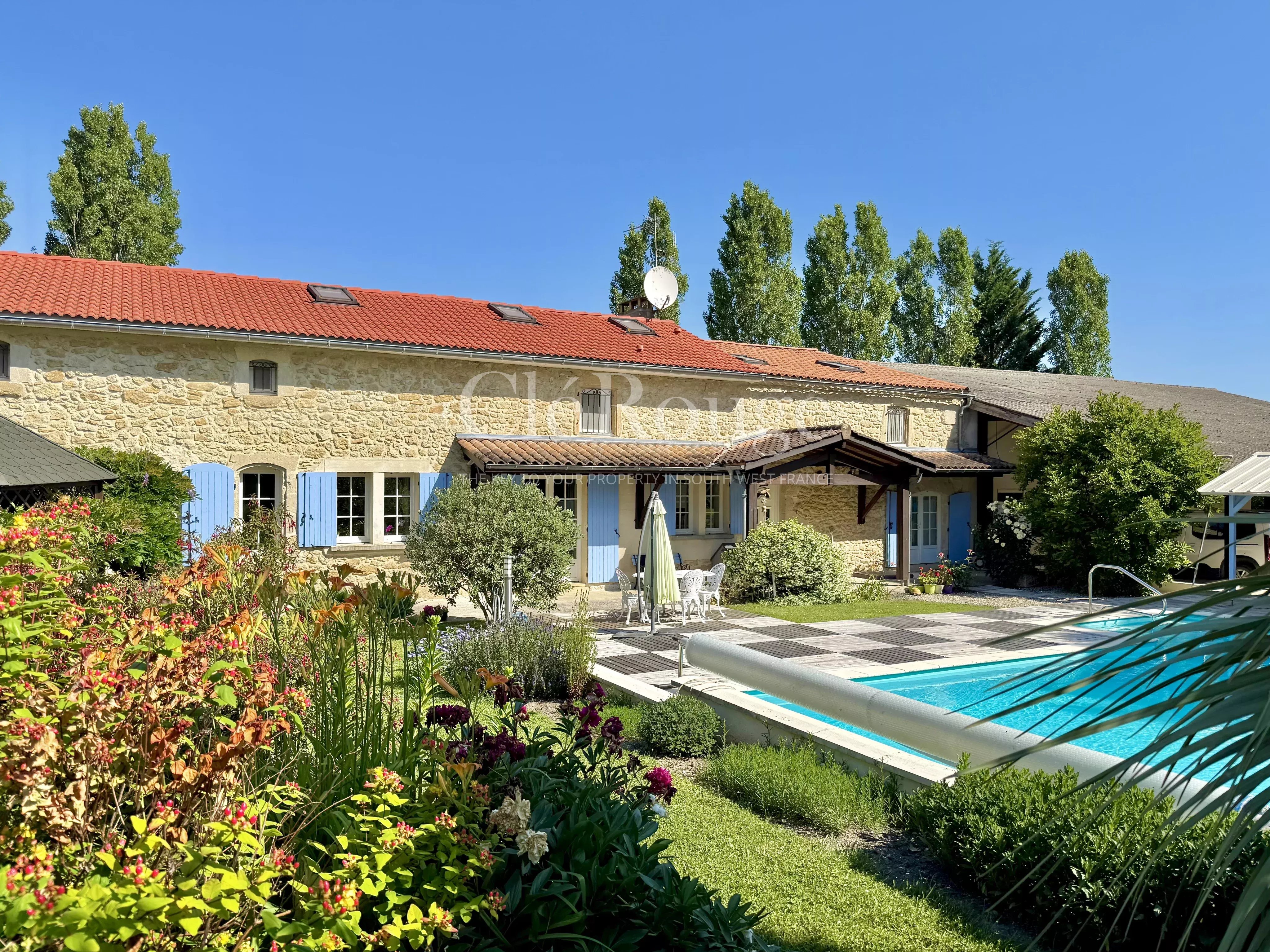 House in Sauveterre-de-Guyenne - view 1