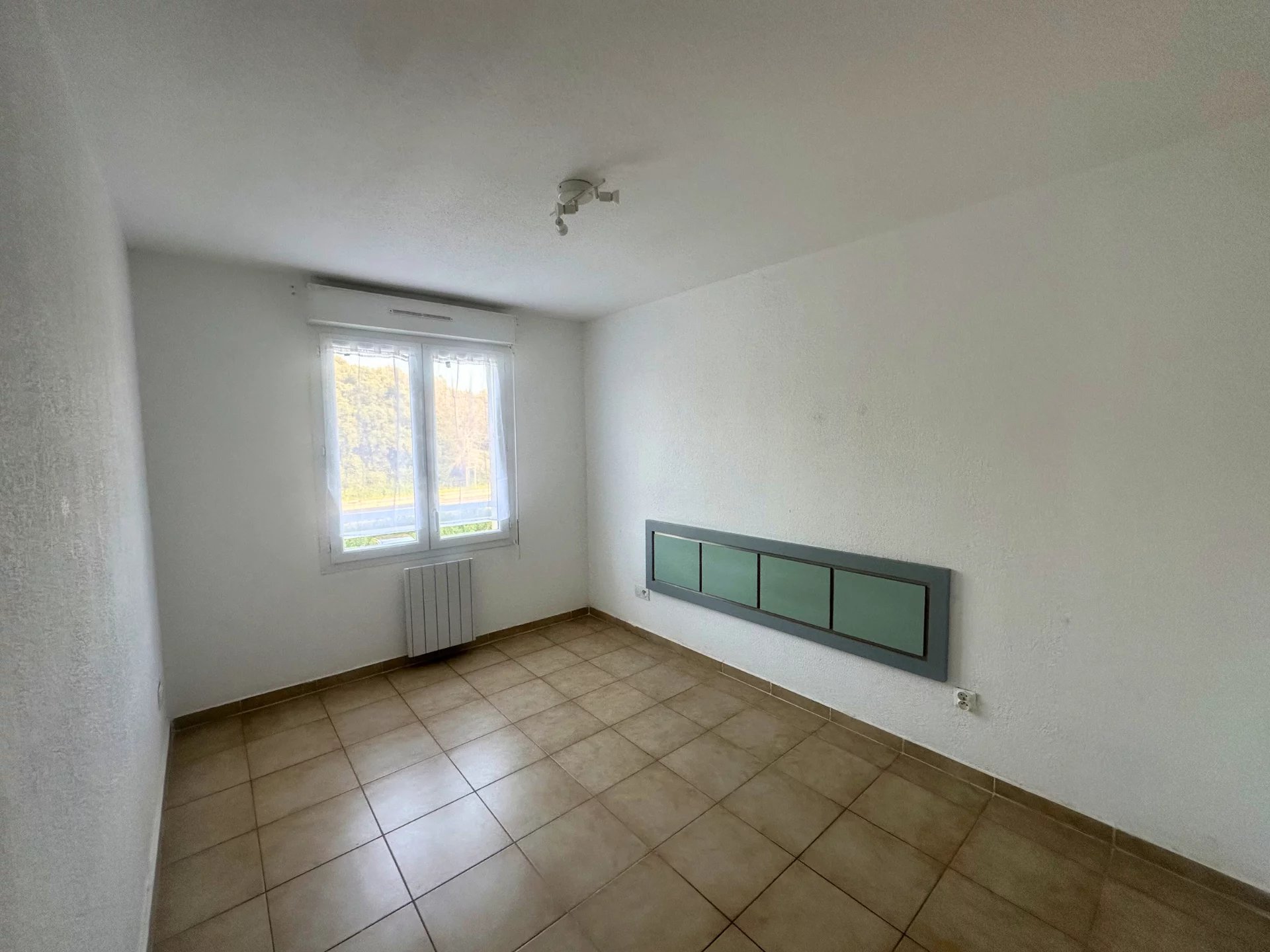 Appartement T3 en location 890 € (CHARGES ET EAU COMPRISES)