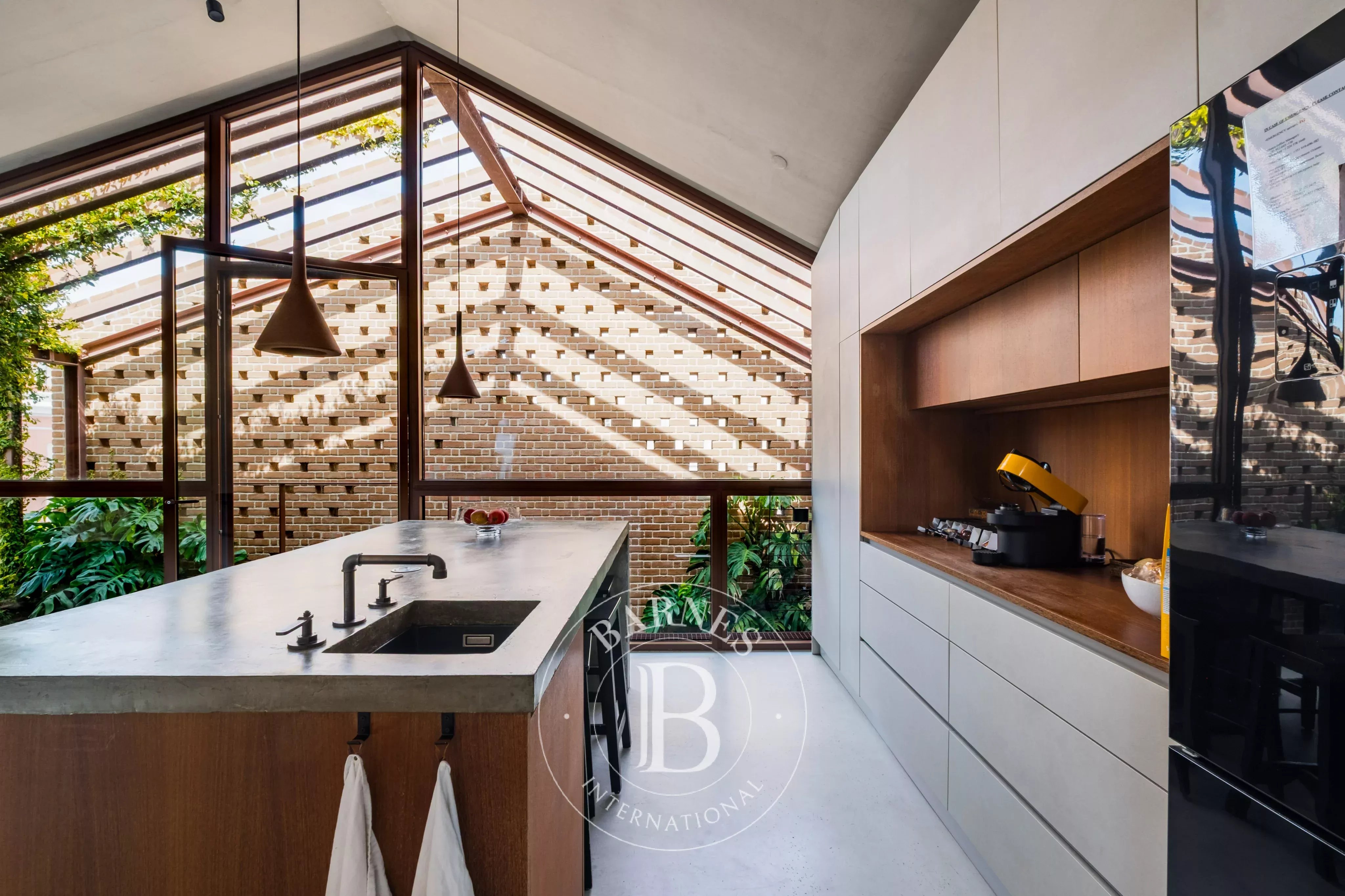 Maison contemporaine avec vue sur le fleuve