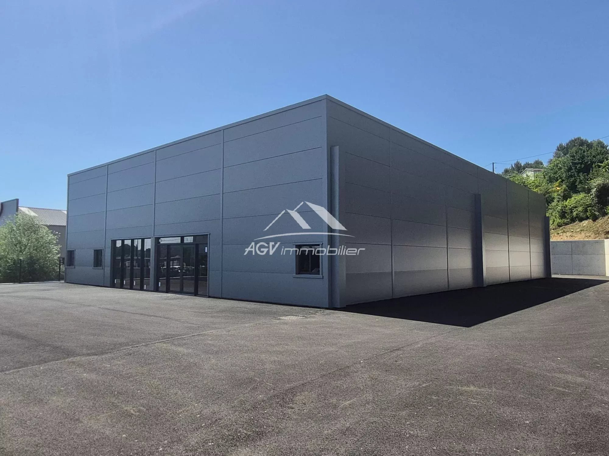 Local commercial 600 m²