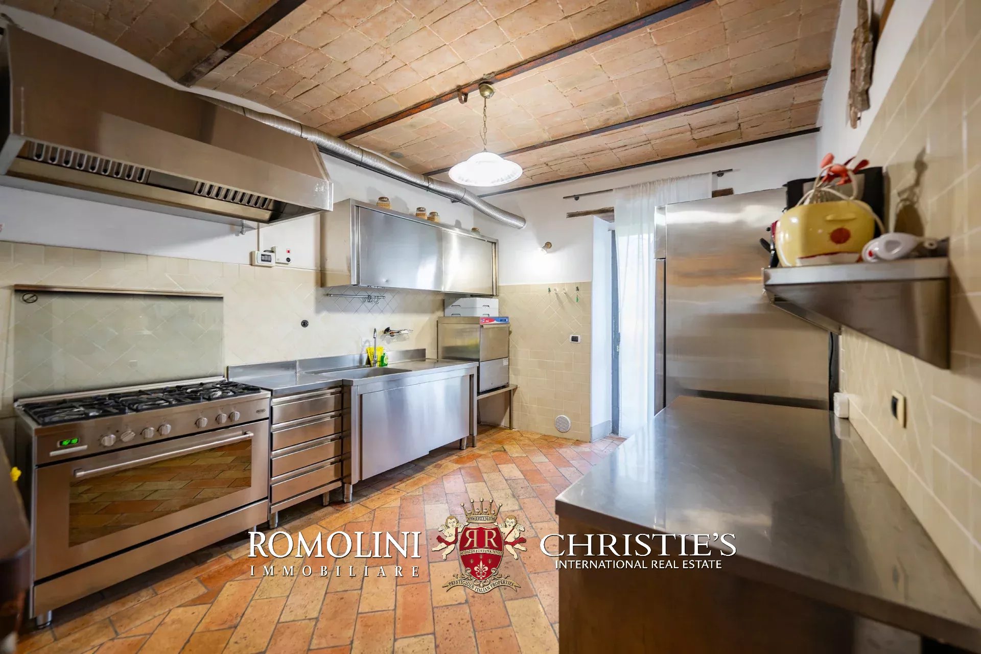 16 Bedroom Villa/Townhouse's Image 44