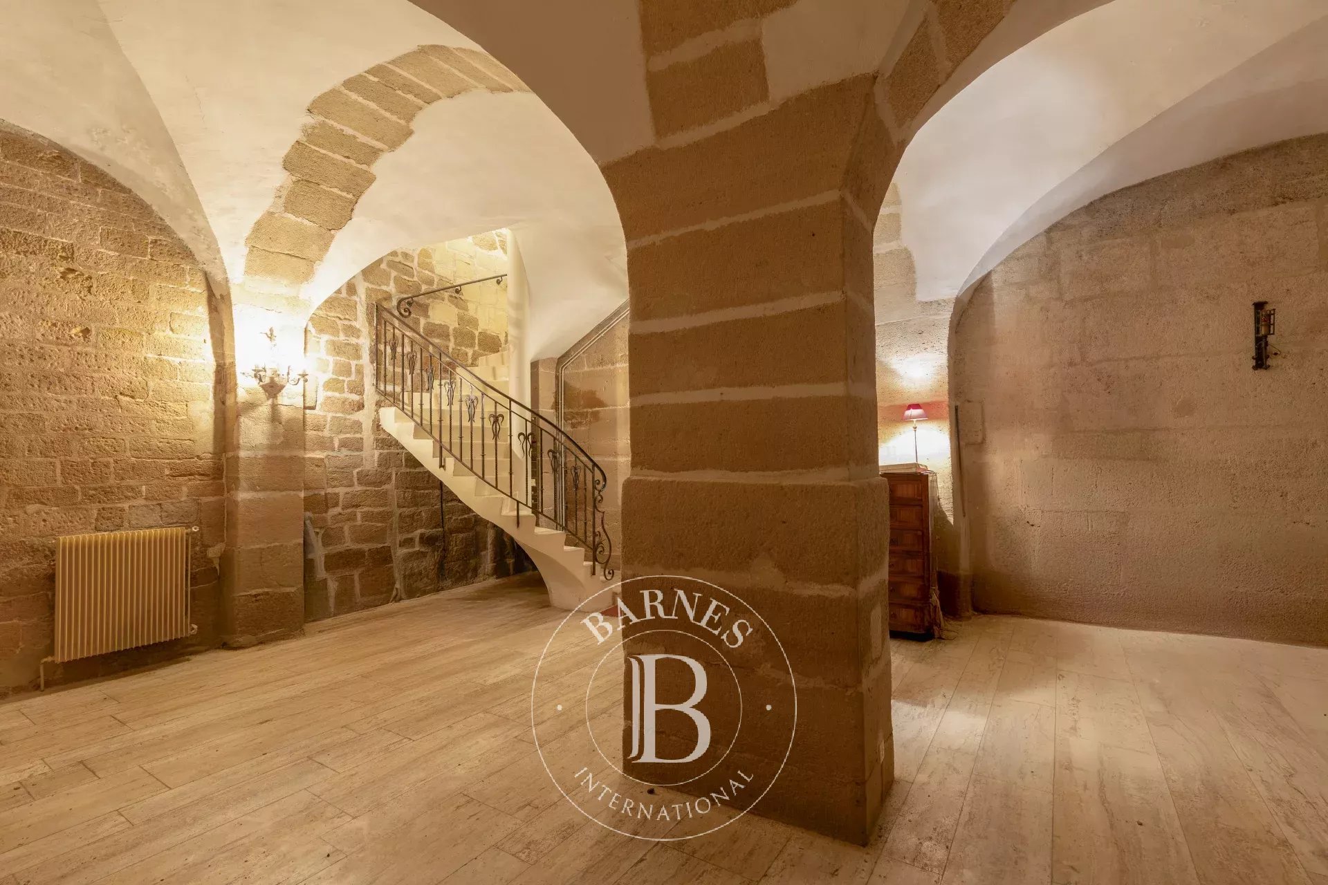 Daire Paris 4ème - picture 12