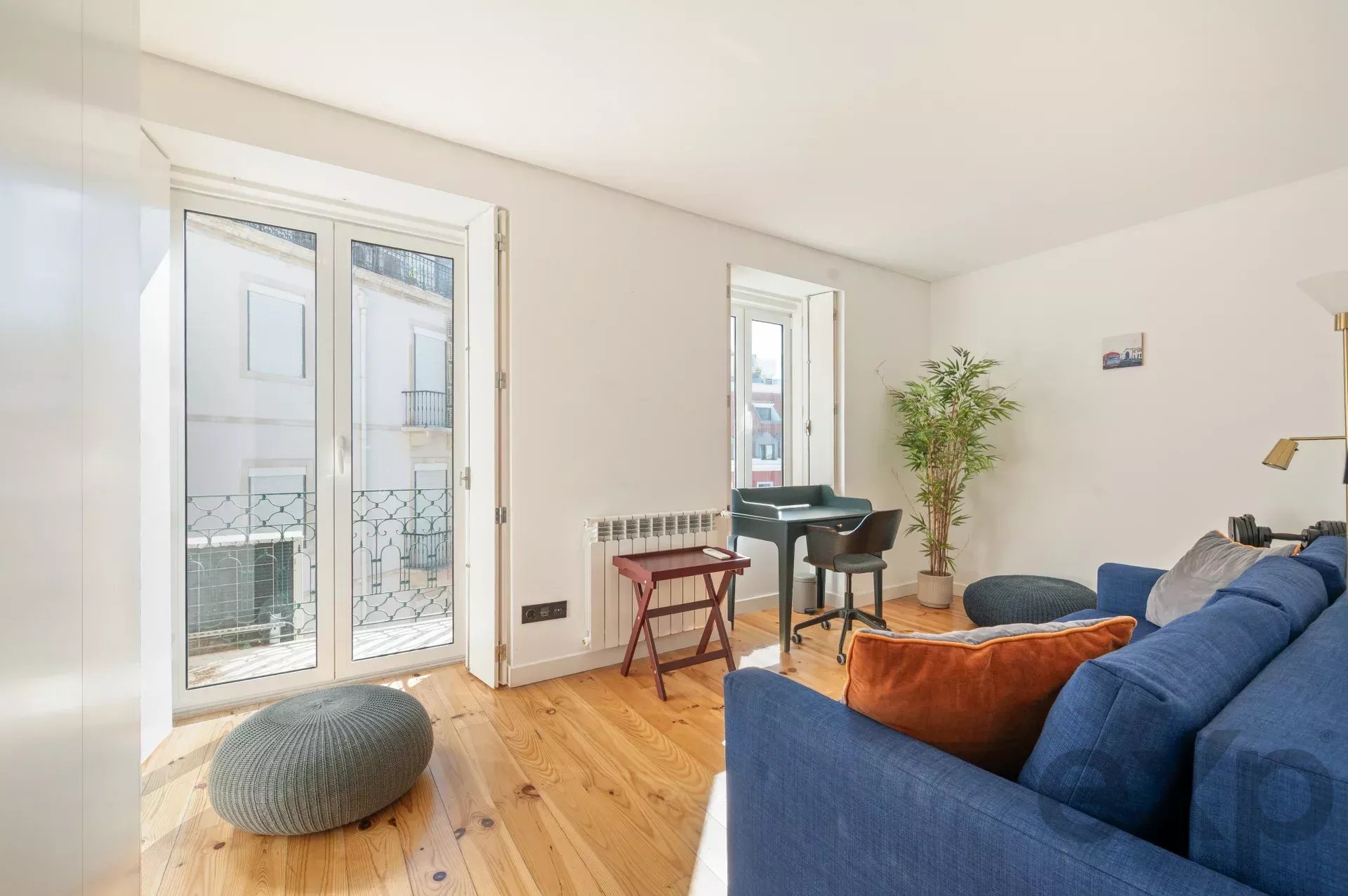 Elegant T2 + 1 Penthouse in Downtown Lisbon 86935832 image 7