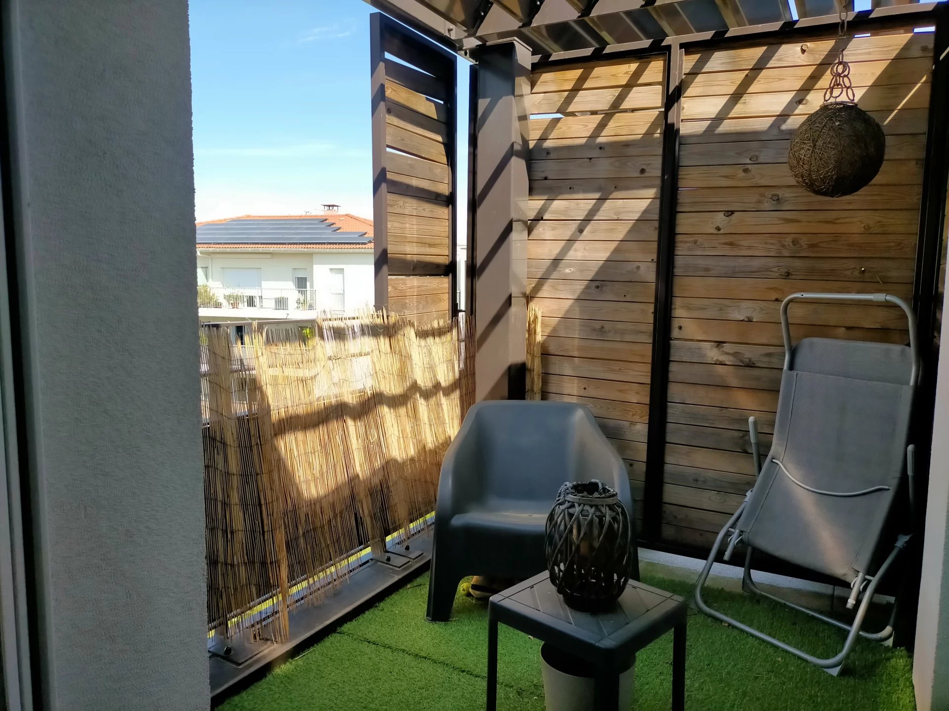 2318254 Location Meyzieu