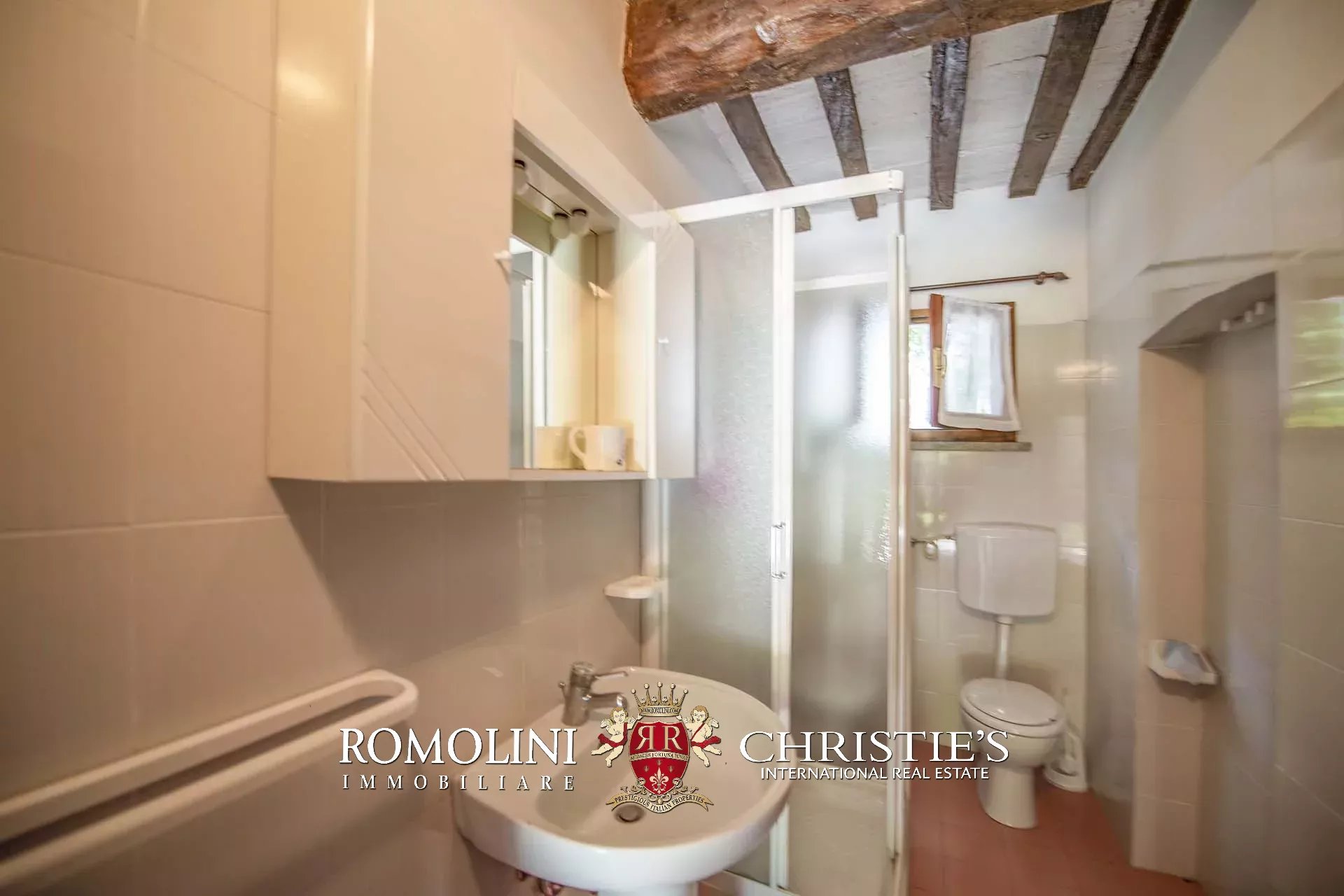 33 Bedroom Villa/Townhouse's Image 44