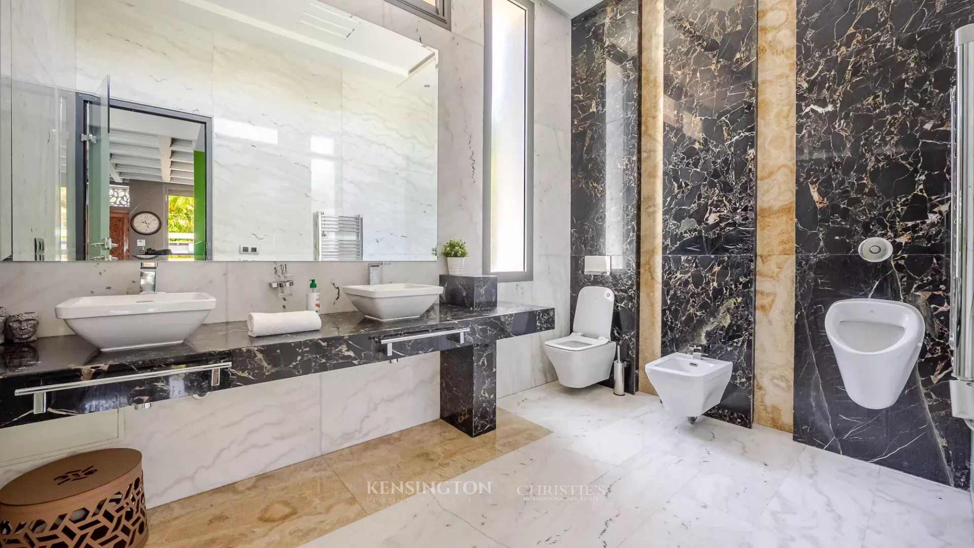 4 Bedroom Villa/Townhouse's Image 13