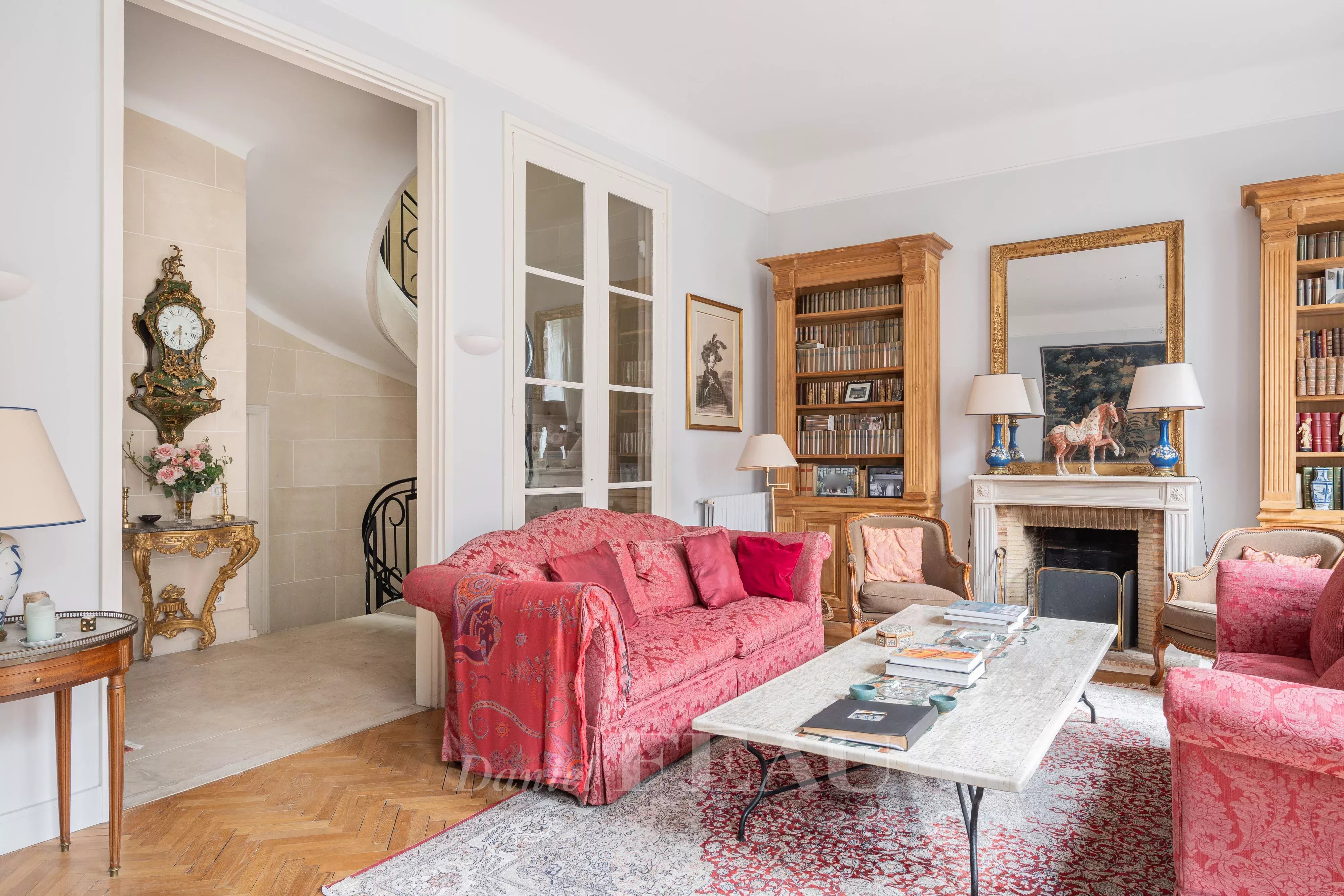Neuilly - Longchamp - Maison avec cinq chambres