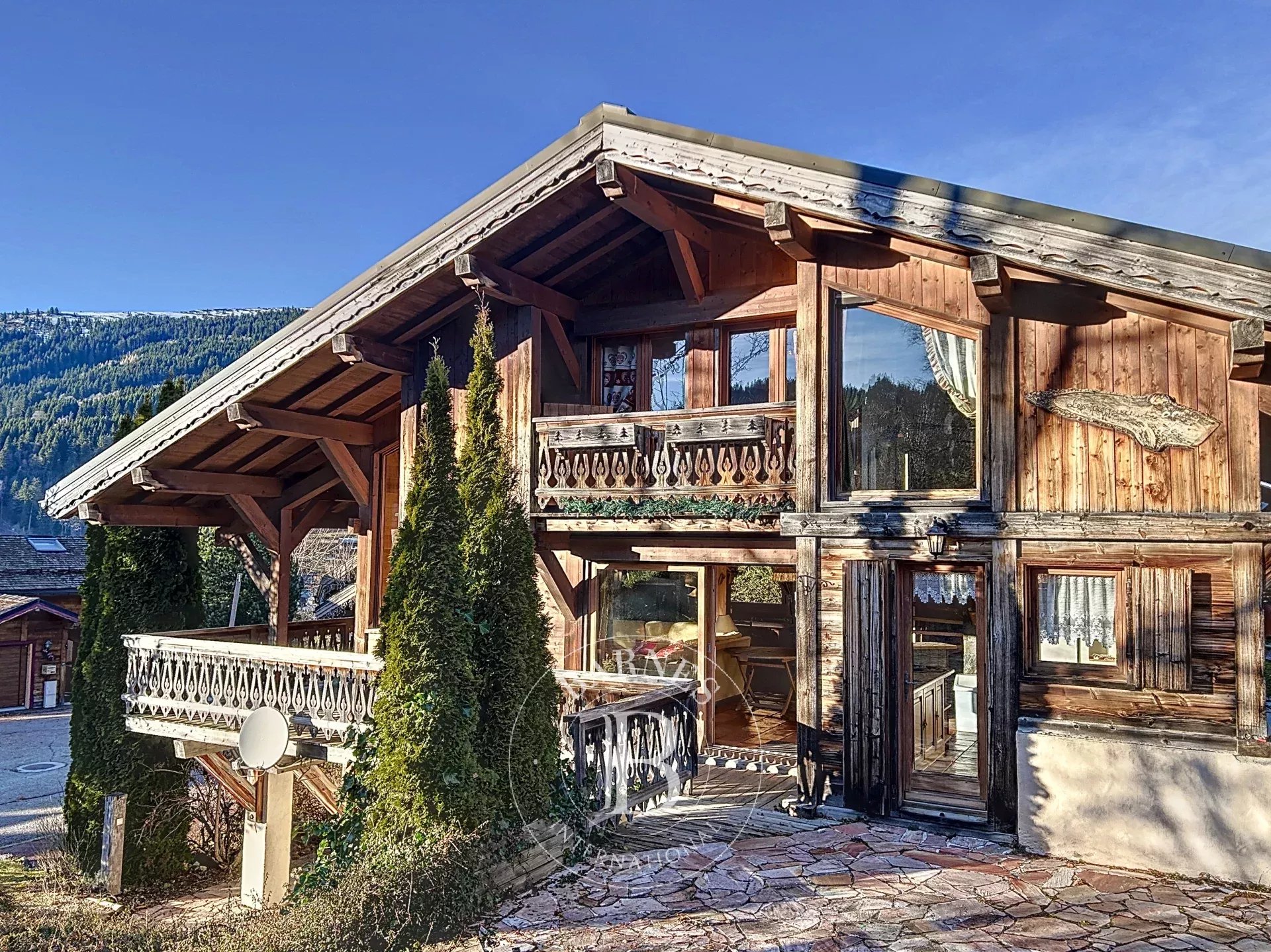 LES GETS - Chalet - 4 bedrooms - Panoramic view and South/West exposure - Rare for sale in sought after area close to the slopes and the village center Accommodation in Les Gets