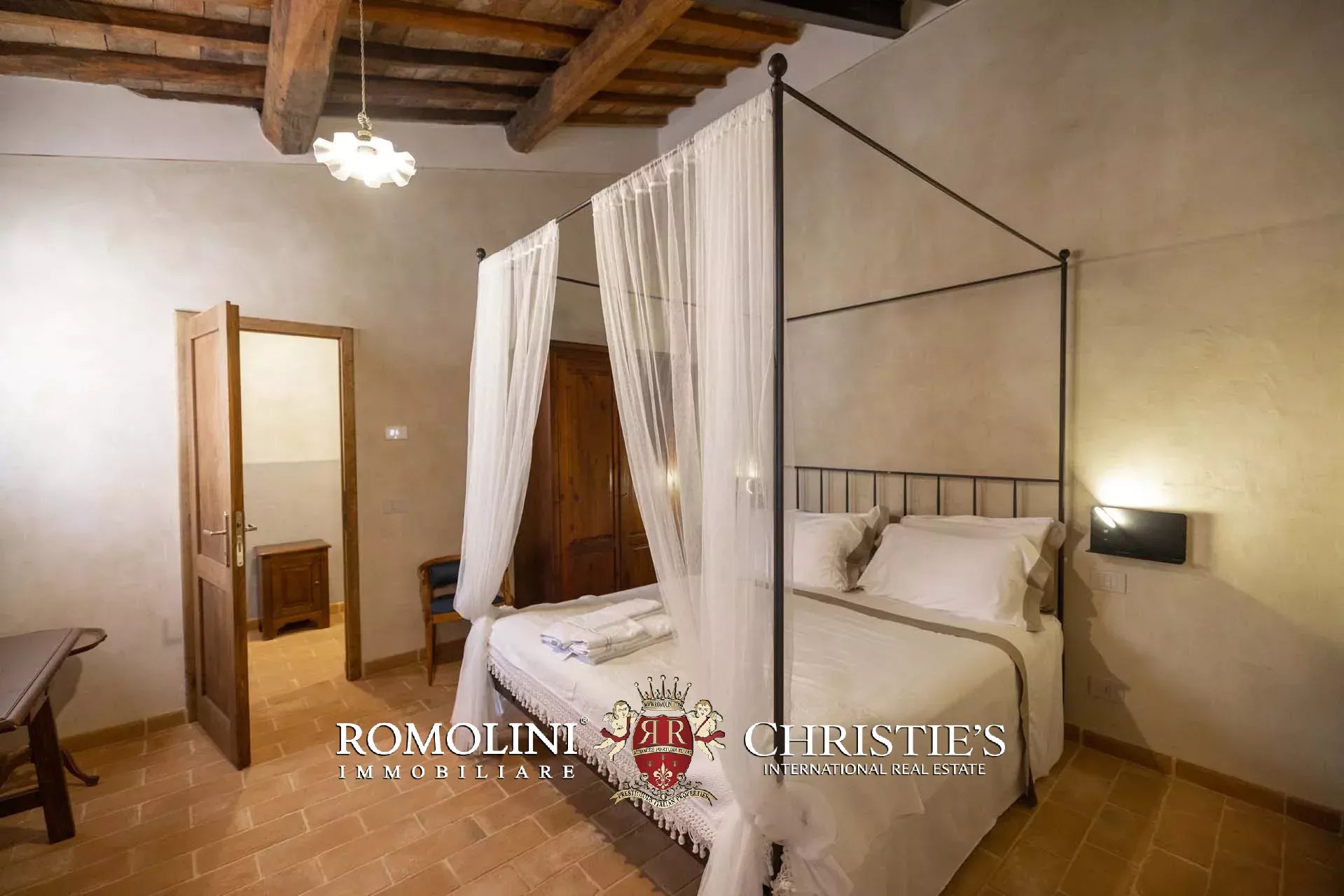 13 Bedroom Villa/Townhouse's Image 99