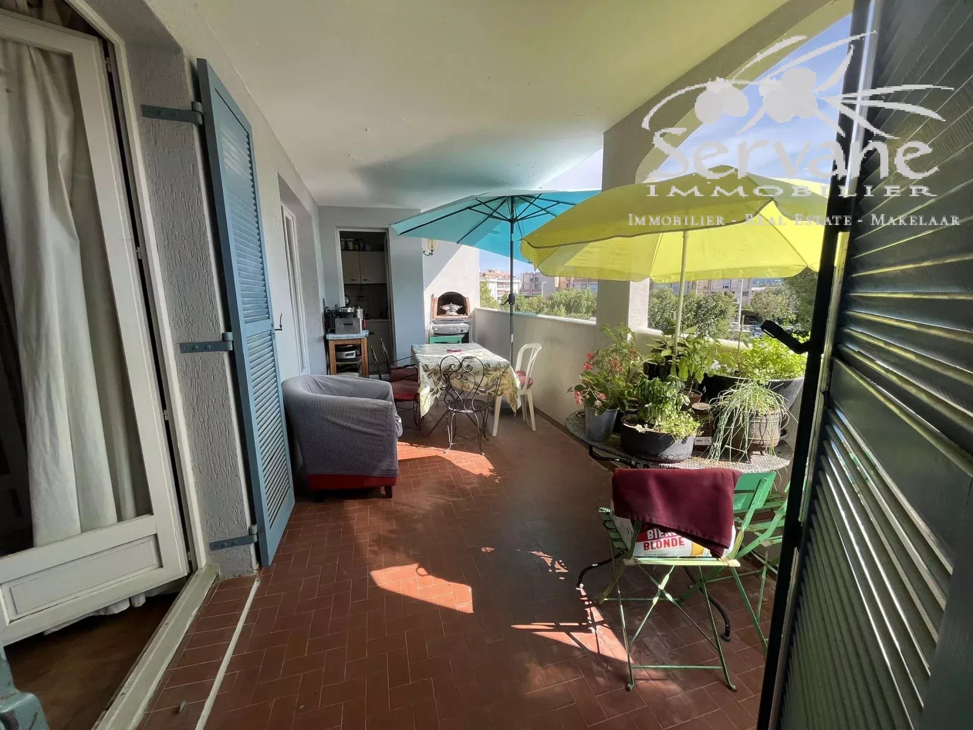CAVALAIRE 2 BEDROOMS APPARTMENT