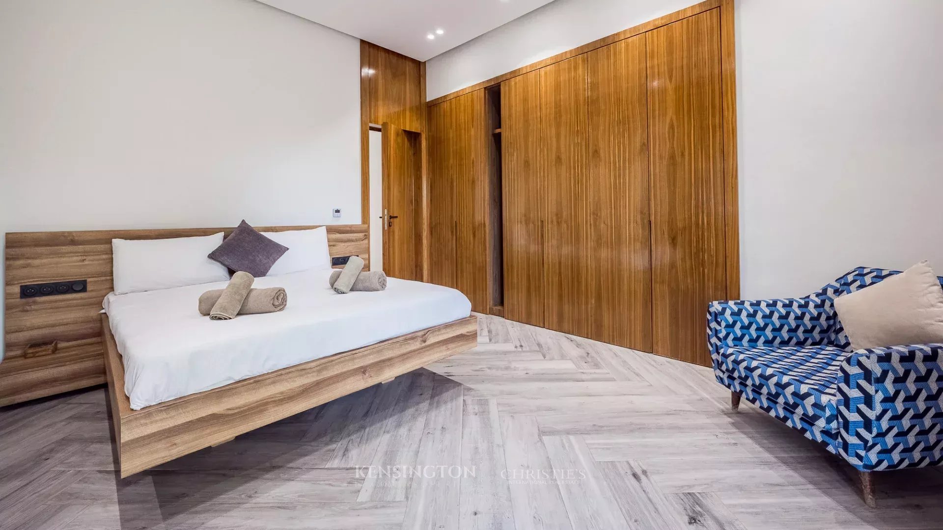 5 Bedroom Villa/Townhouse's Image 25
