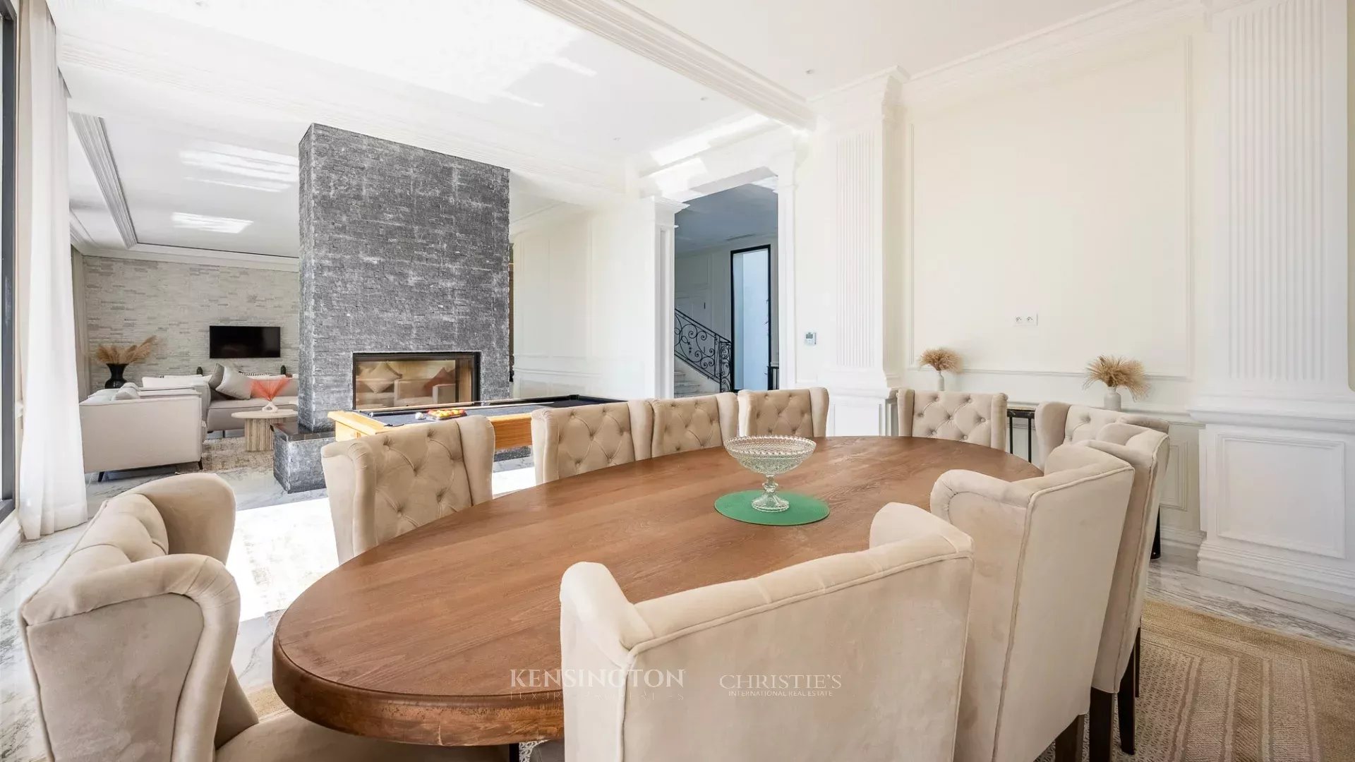 5 Bedroom Villa/Townhouse's Image 8