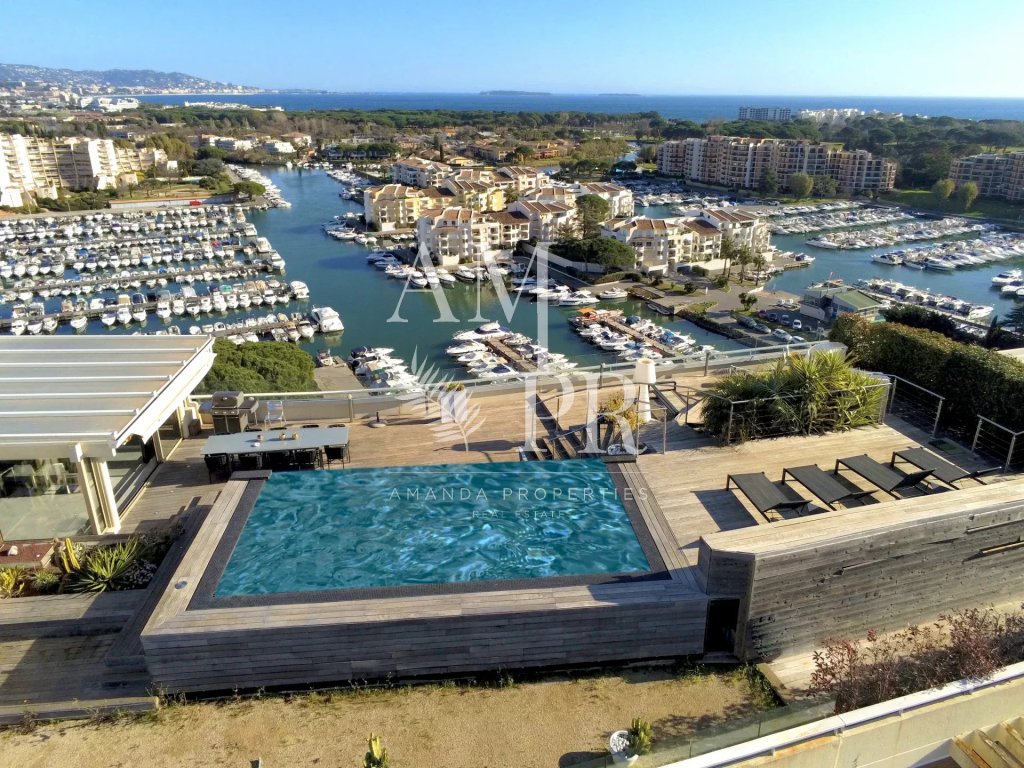 Apartment for sale in Mandelieu — Mandelieu La Napoule - Penthouse Panoramic sea view