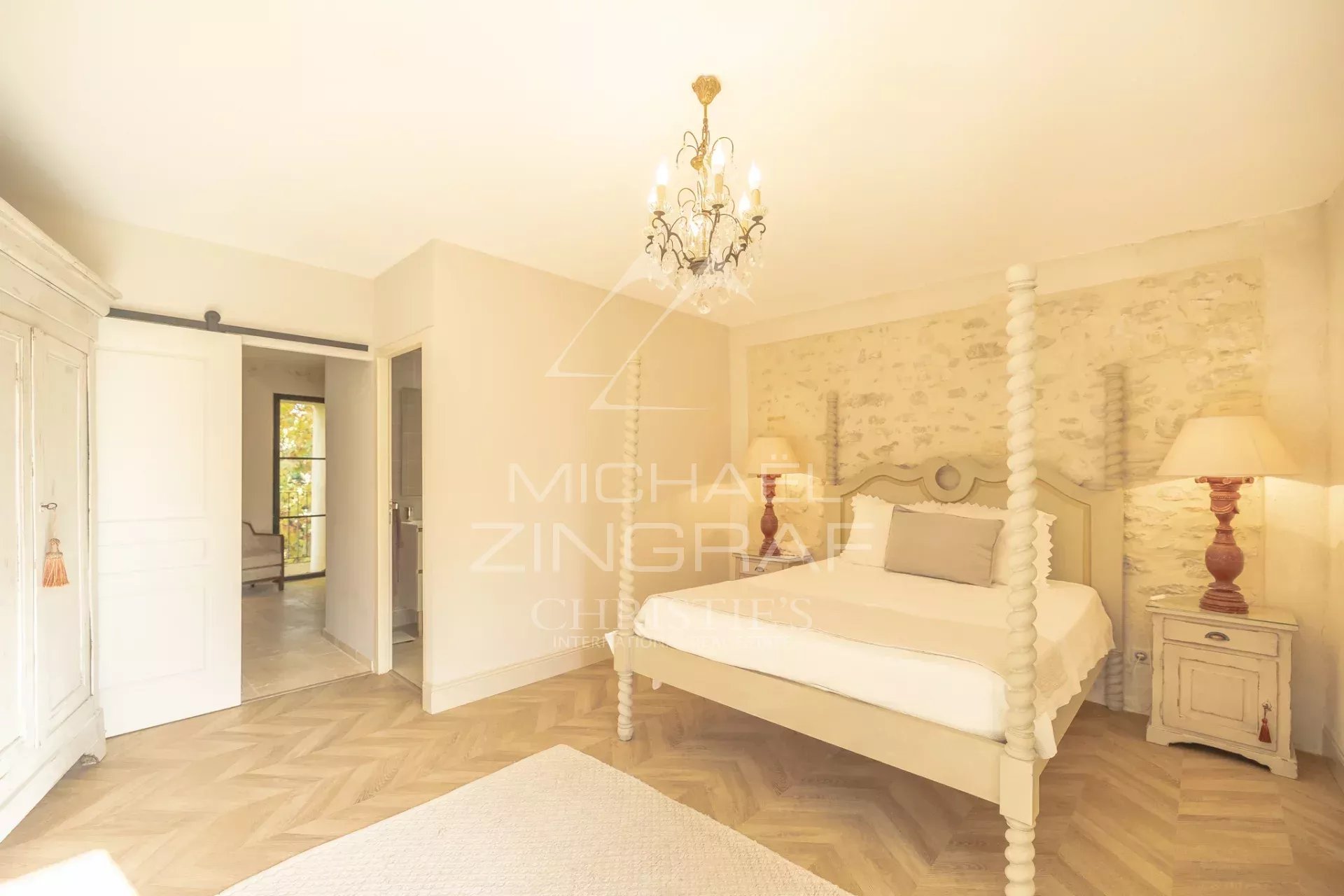 7 Bedroom Villa/Townhouse's Image 7