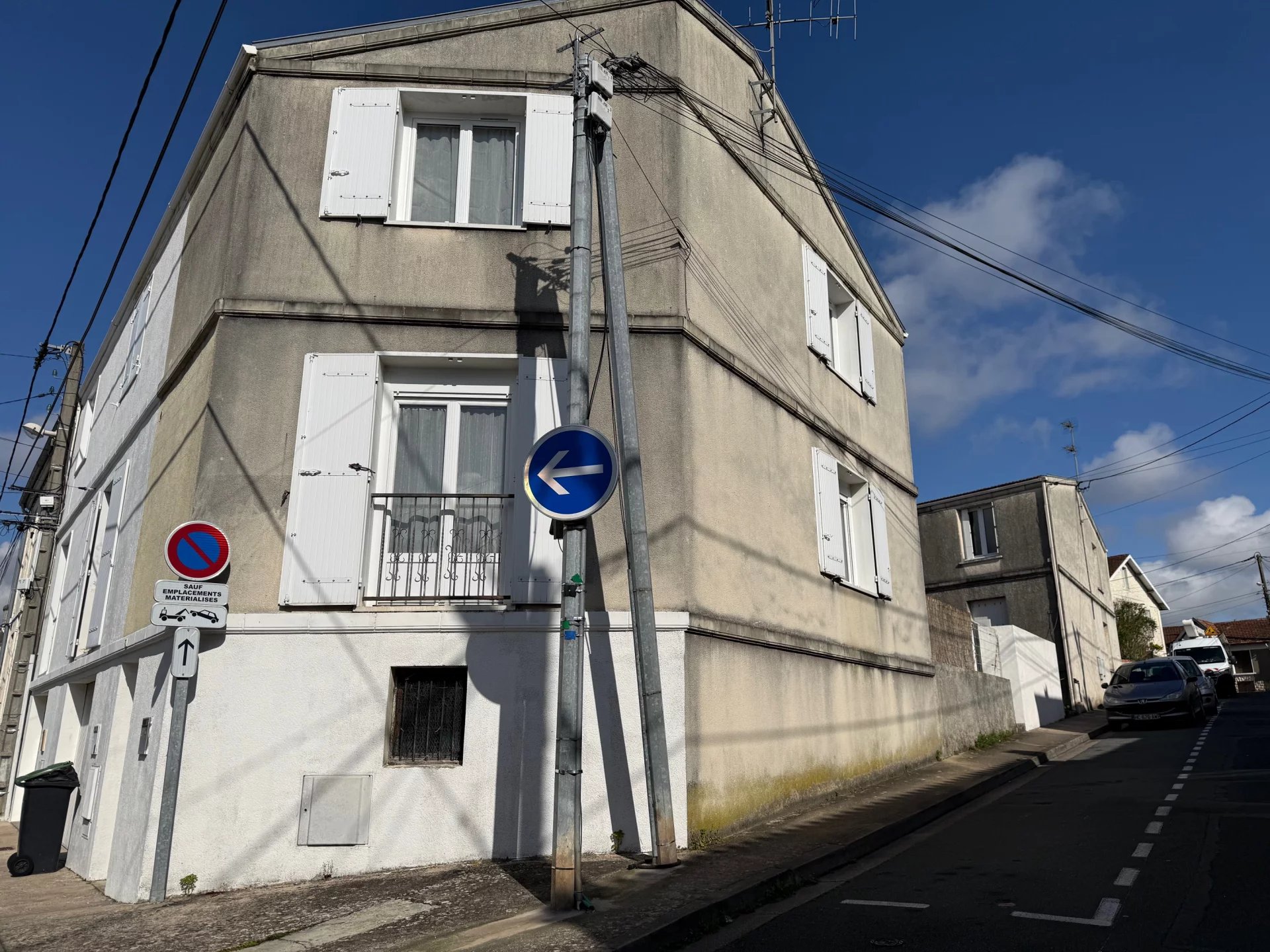 MAISON  - 2chs - Terrasse - LOUÉE 440 €