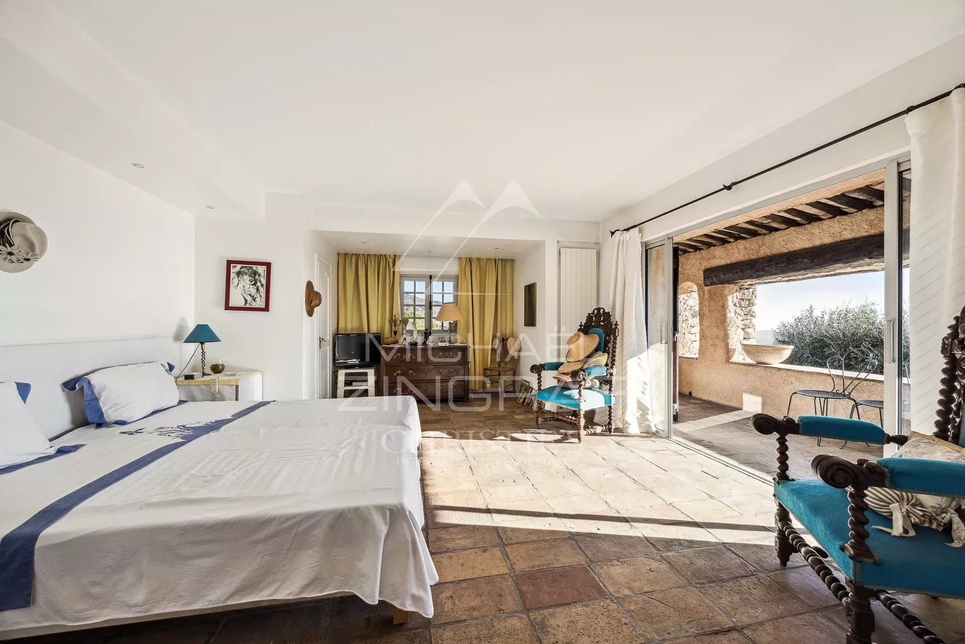6 Bedroom Villa/Townhouse's Image 7