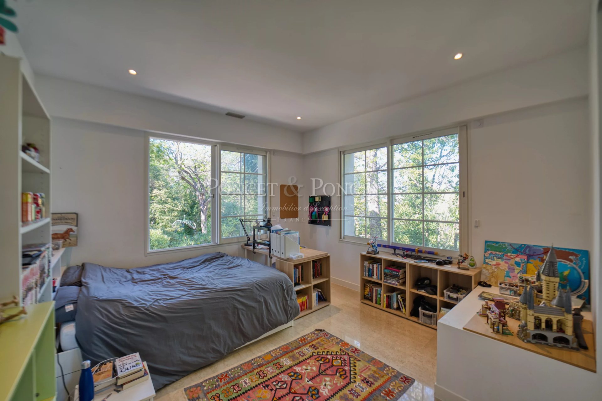 5 Bedroom Villa/Townhouse's Image 14