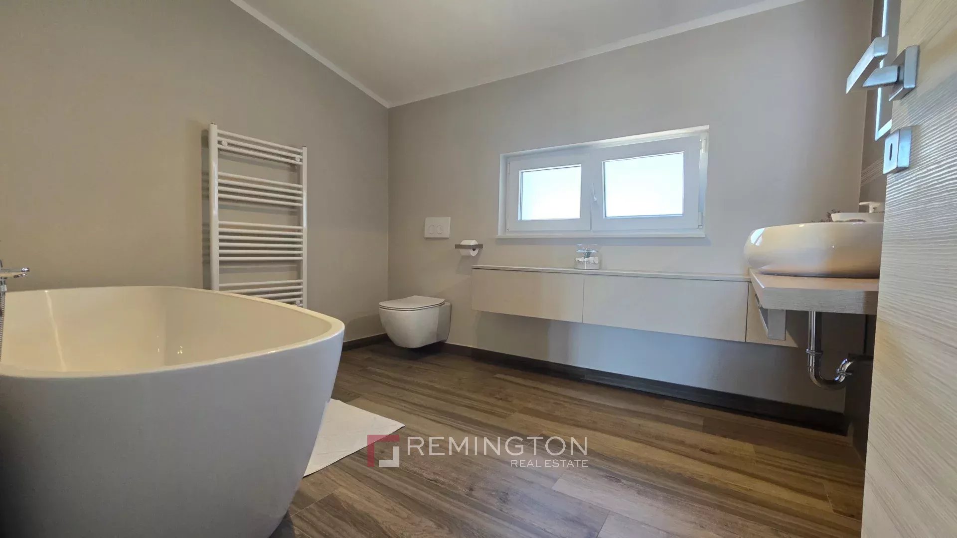 Villa/Townhouse's Image 7