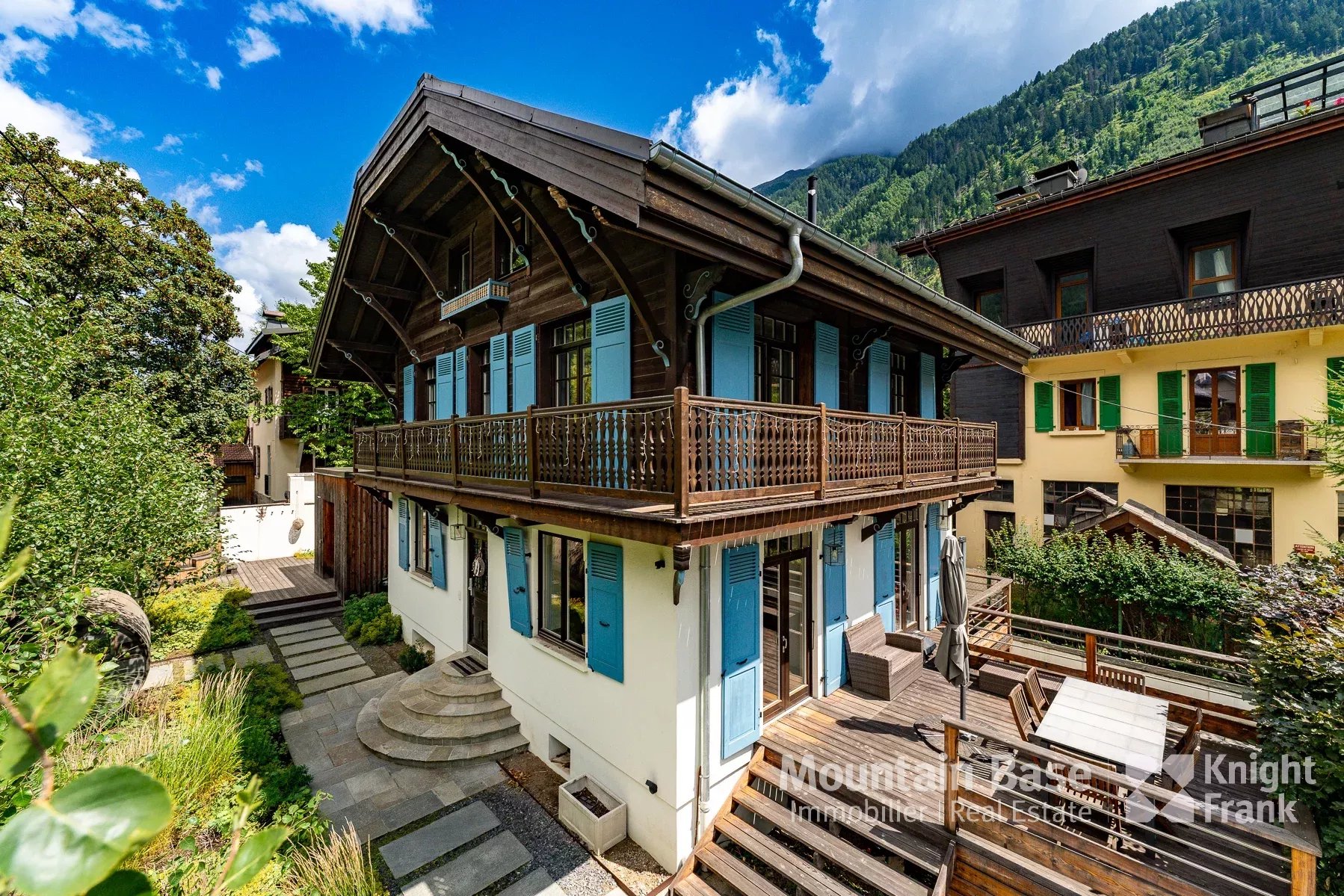 Photo of A beautifully renovated, 6-bedroom house in central Chamonix