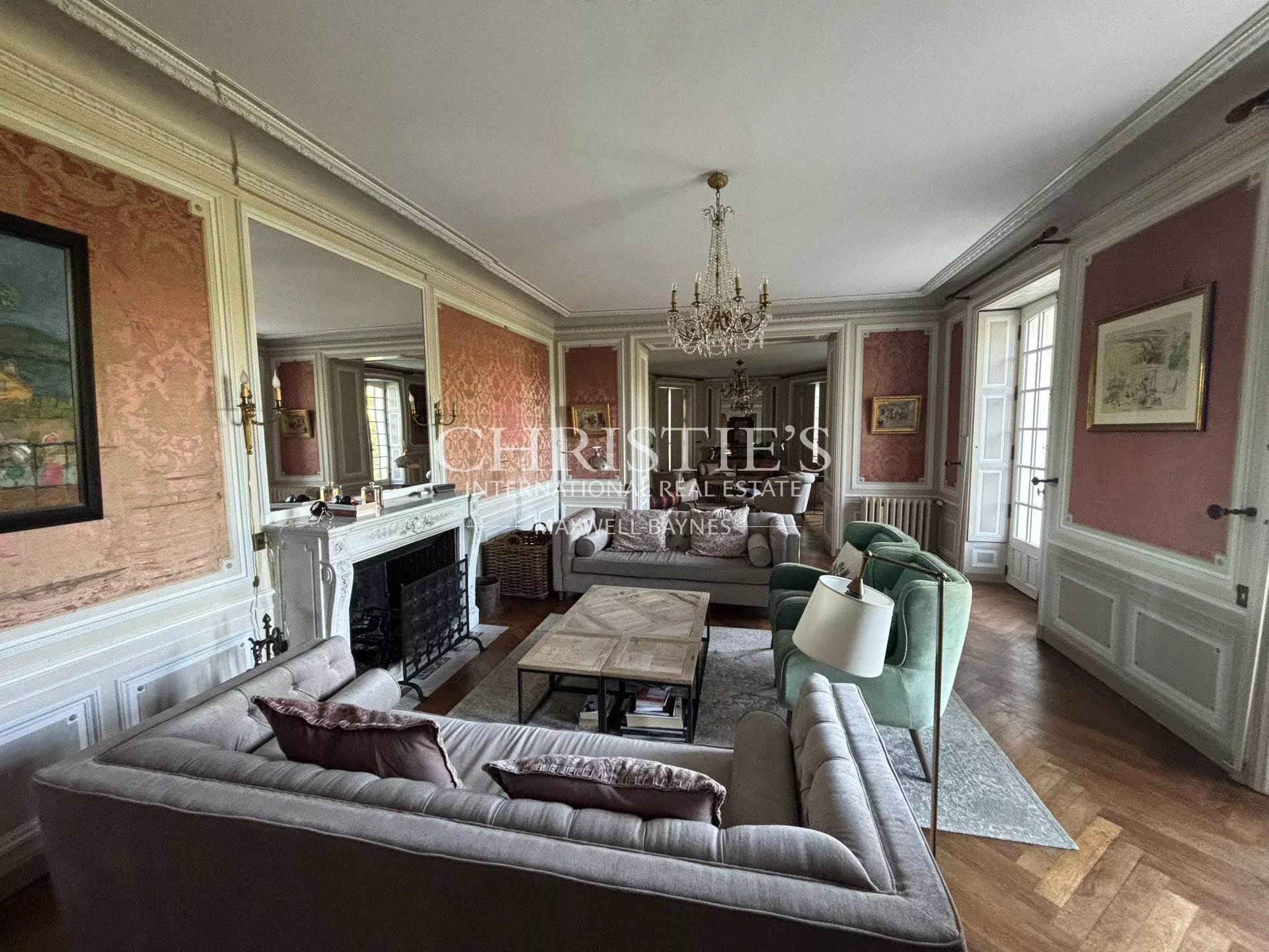 16 Bedroom Villa/Townhouse's Image 9