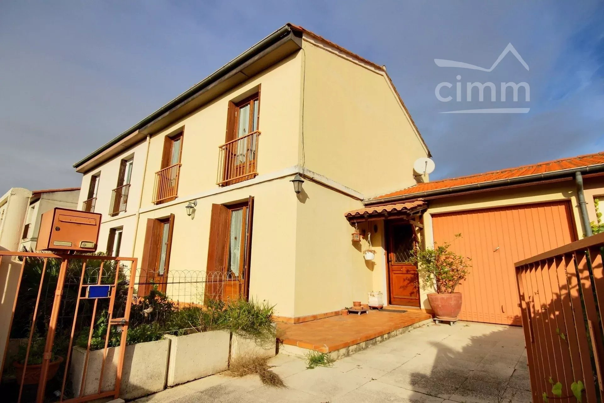 Agence immobilière de 